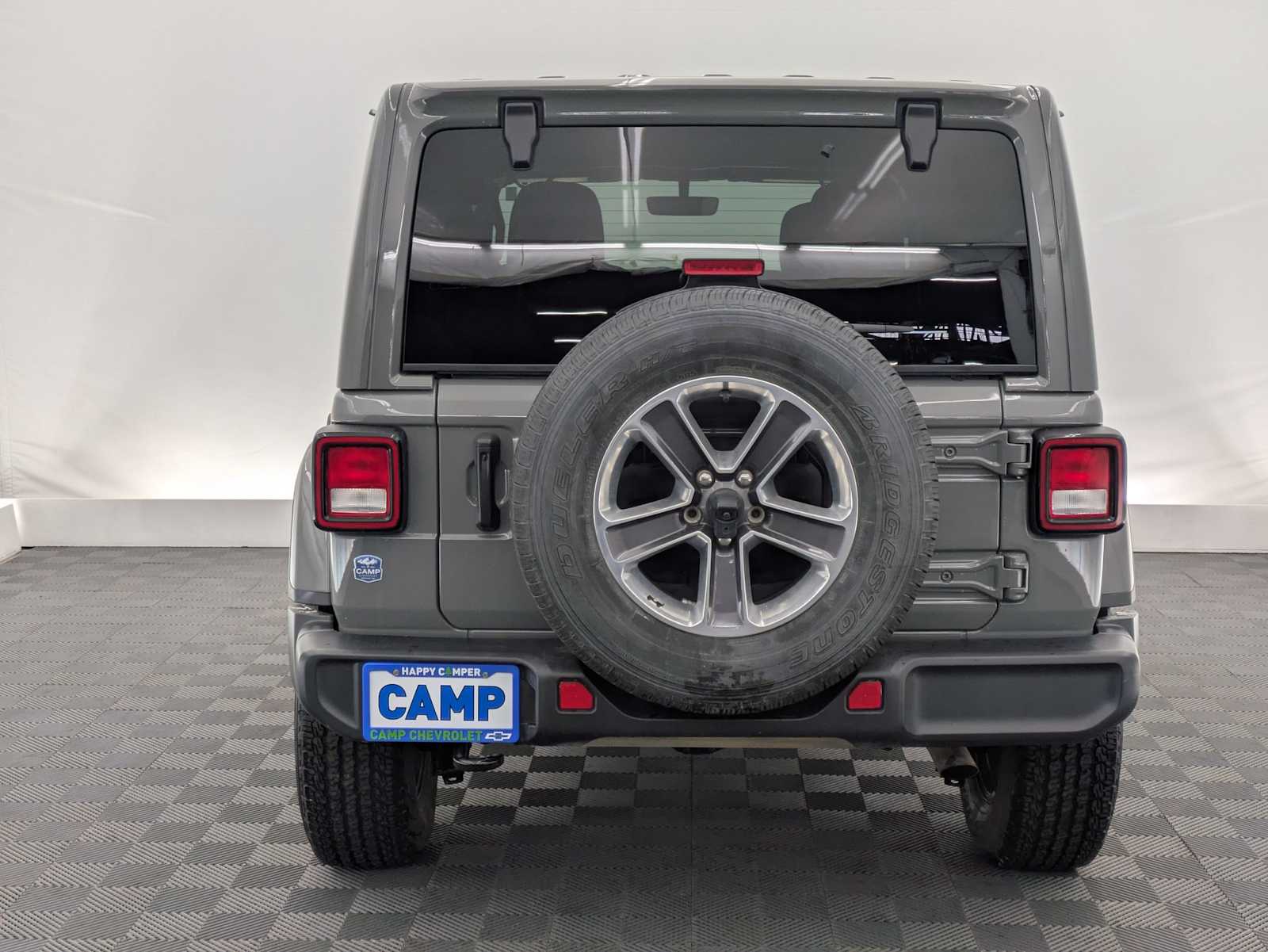 View vehicle photo 5