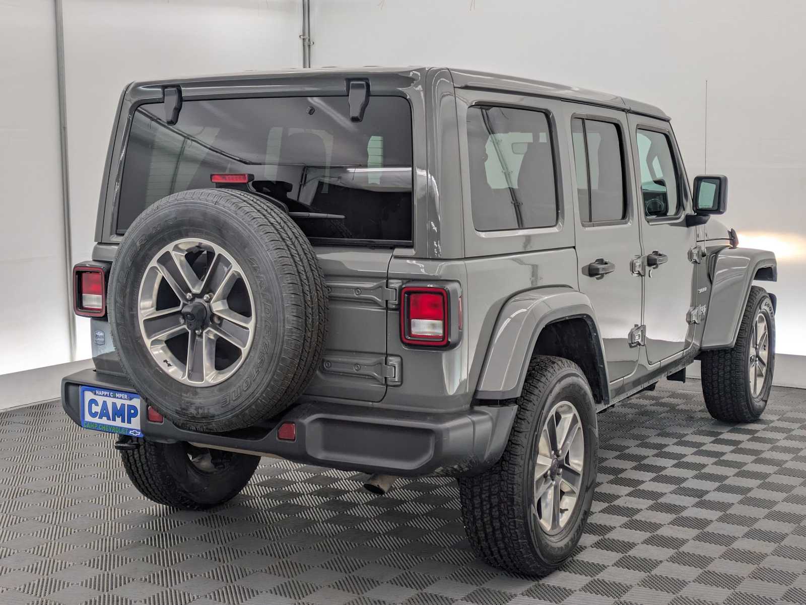 View vehicle photo 6