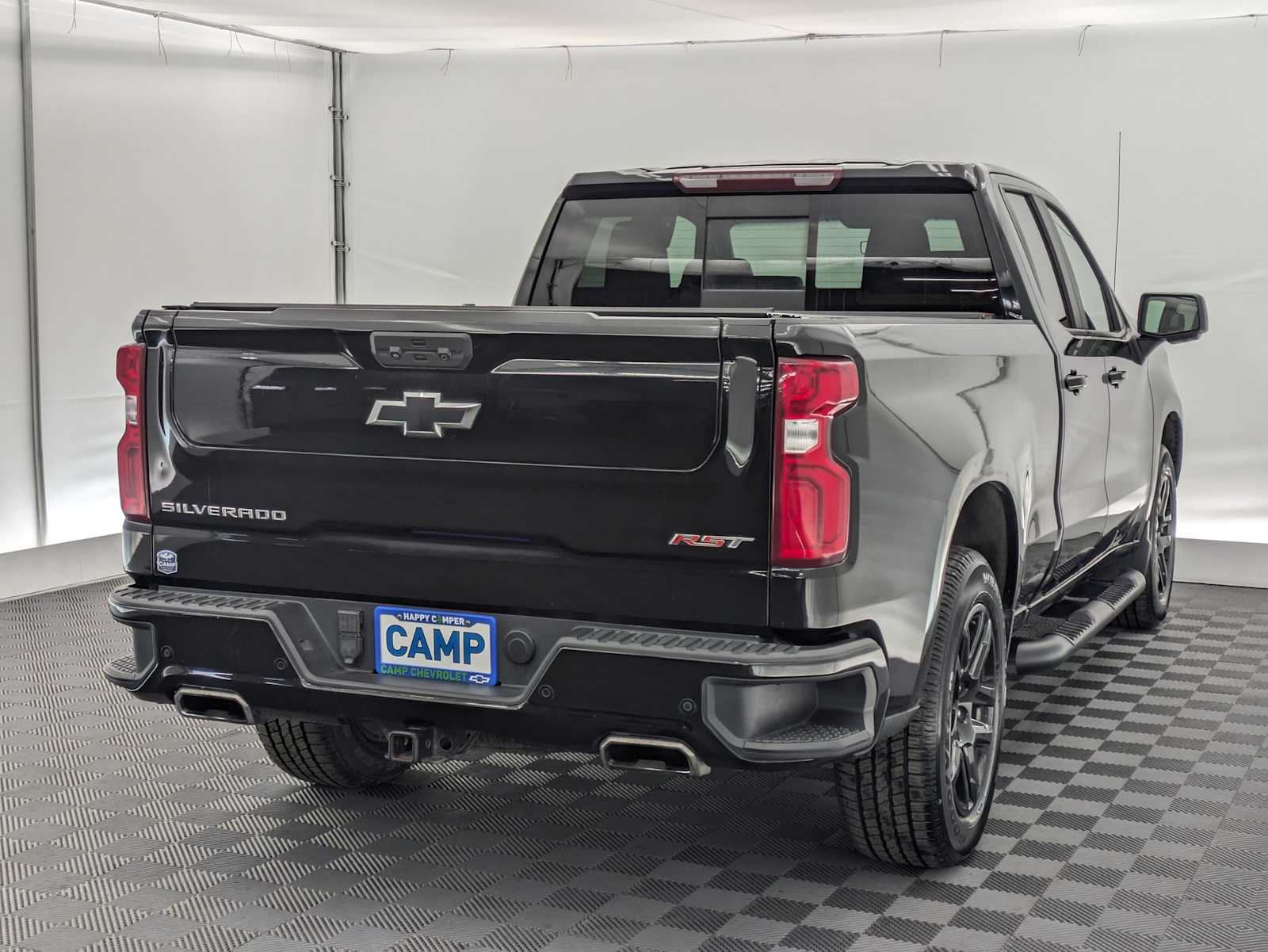 View vehicle photo 6