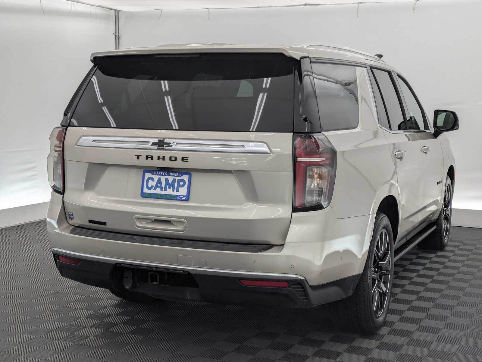 View vehicle photo 6