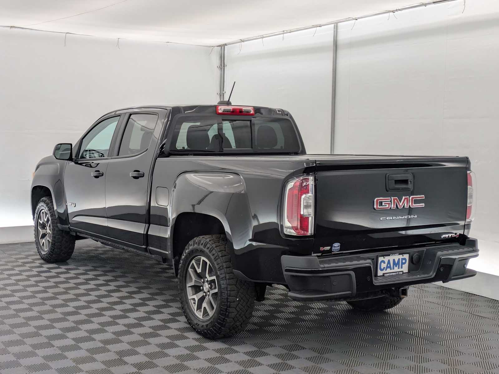 View vehicle photo 4