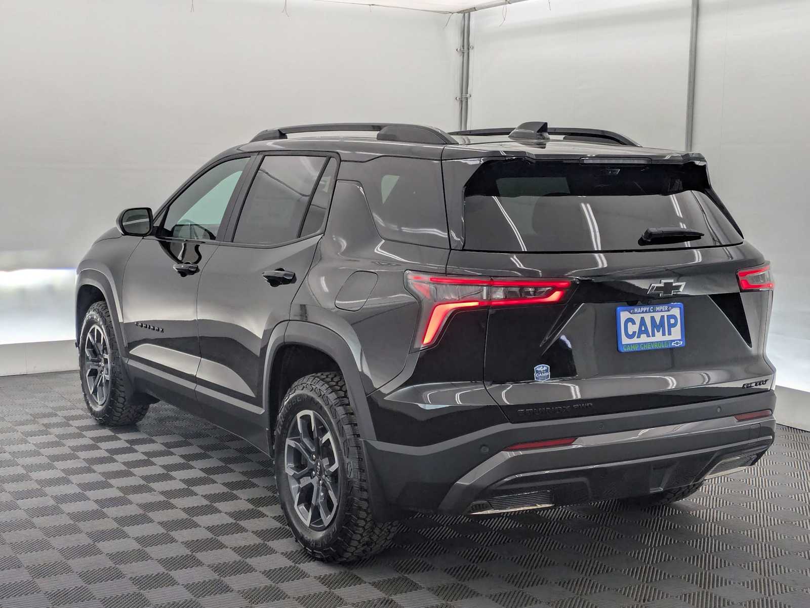 View vehicle photo 3