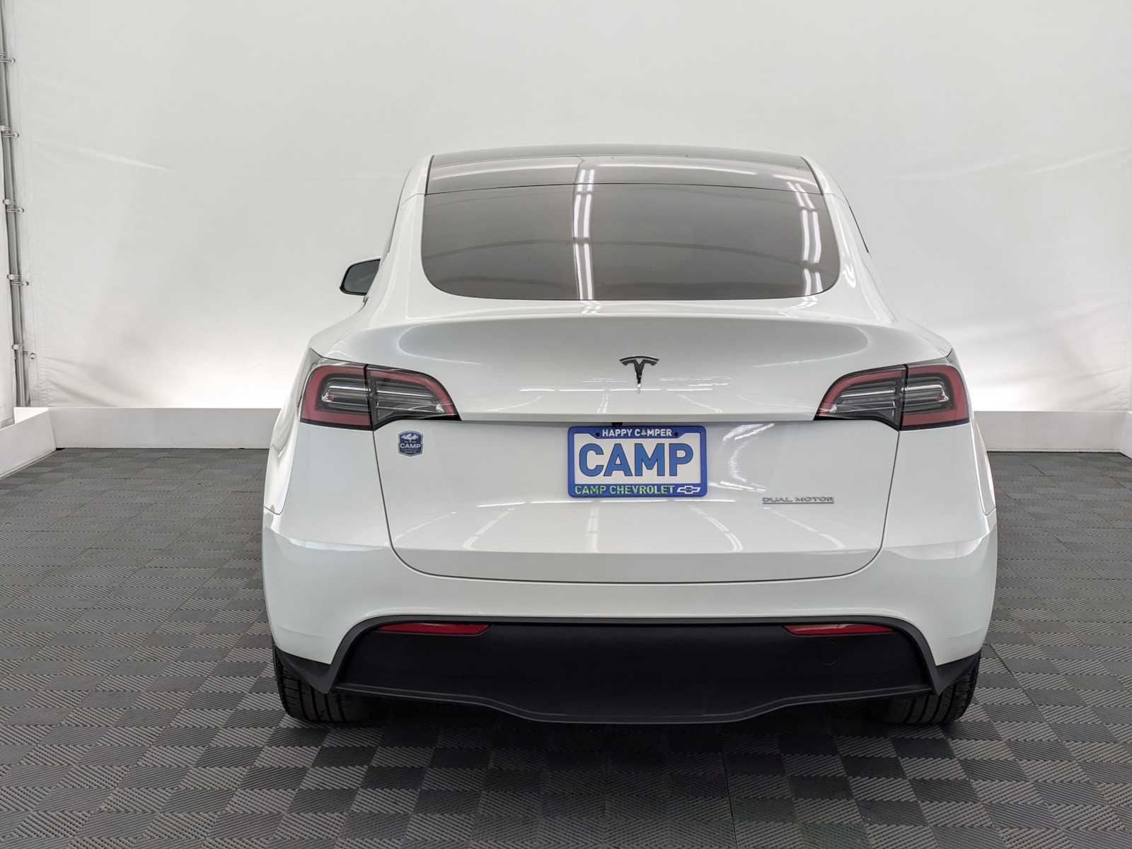 View vehicle photo 5