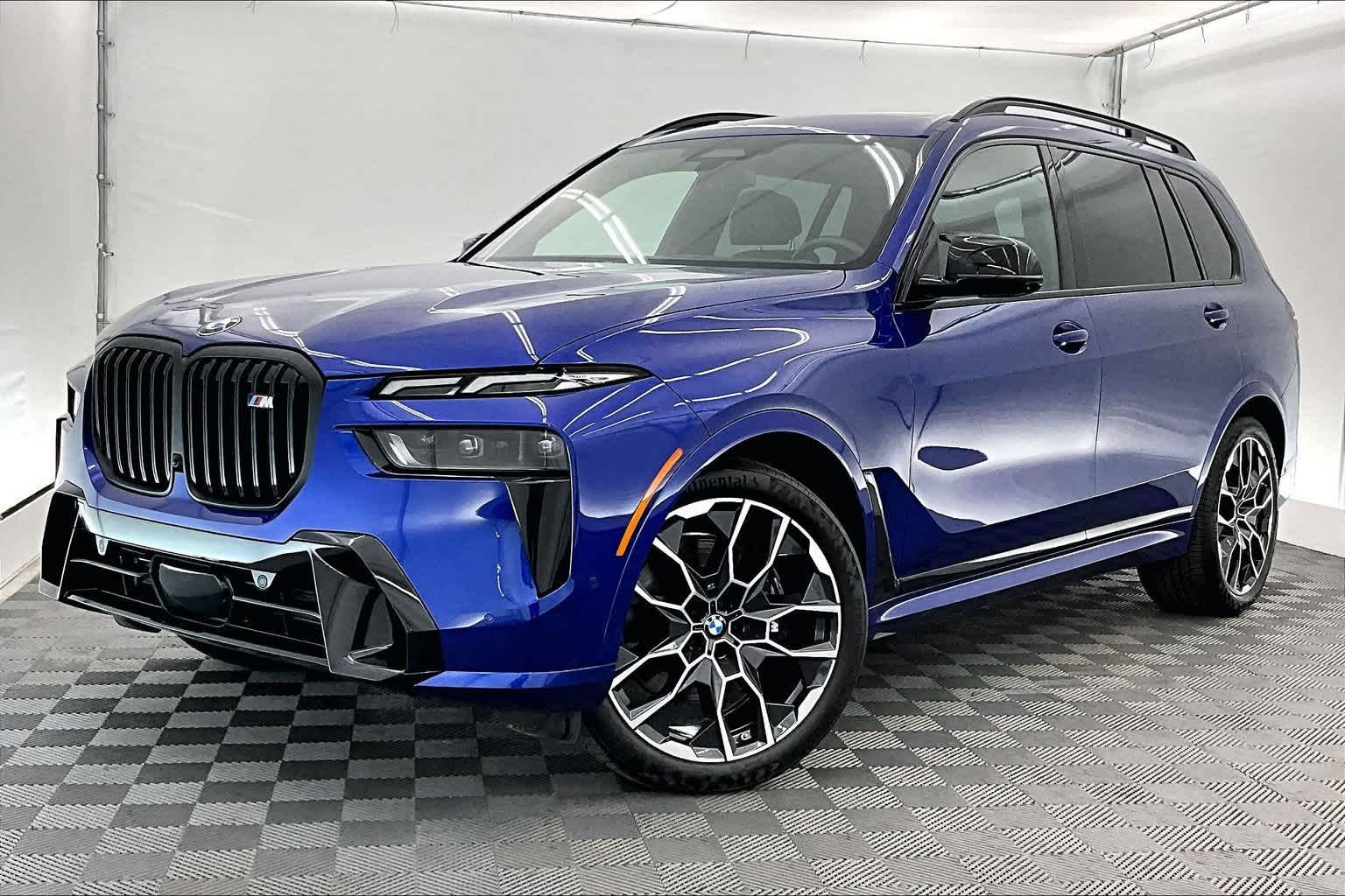  2025 BMW X7 M60i AWD   