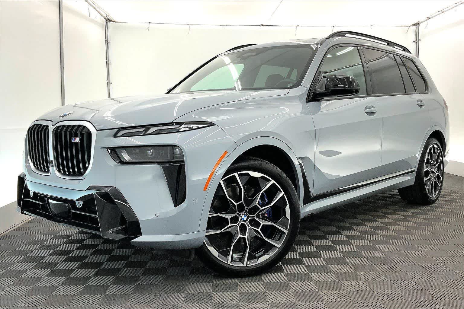 2026 BMW X7 M60i AWD