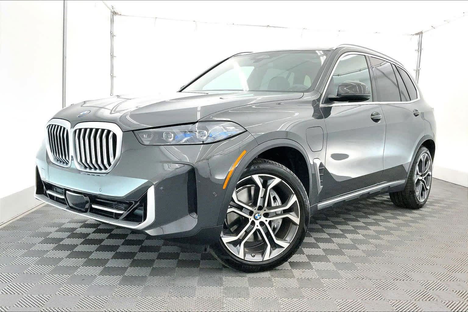 Gray (Dravit Grey Metallic) 2026 BMW X5 SUV / Crossover All-Wheel Drive 8-Speed Automatic