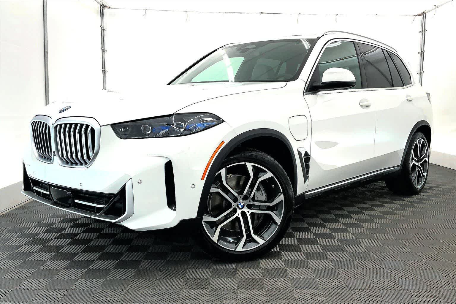 Alpine White 2026 BMW X5 SUV / Crossover All-Wheel Drive 8-Speed Automatic