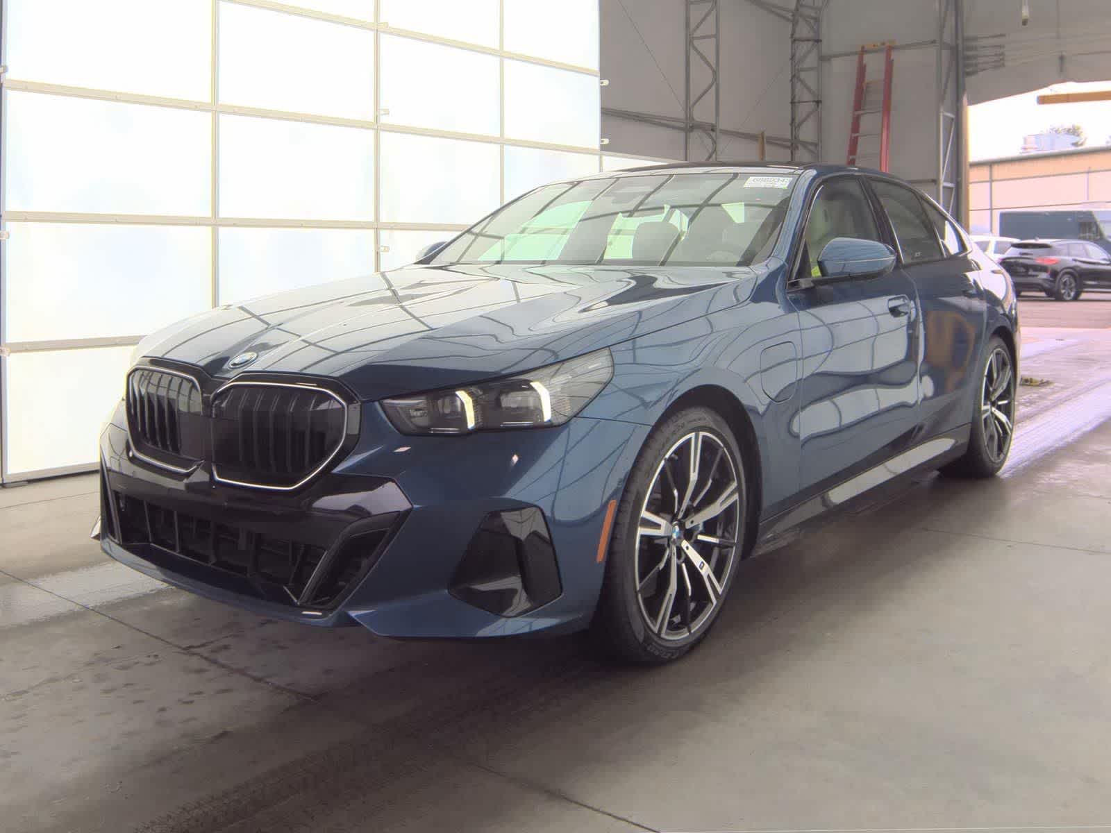 Phytonic Blue Metallic 2026 BMW 5 Series 550e xDrive Sedan All-Wheel Drive 8-Speed Automatic