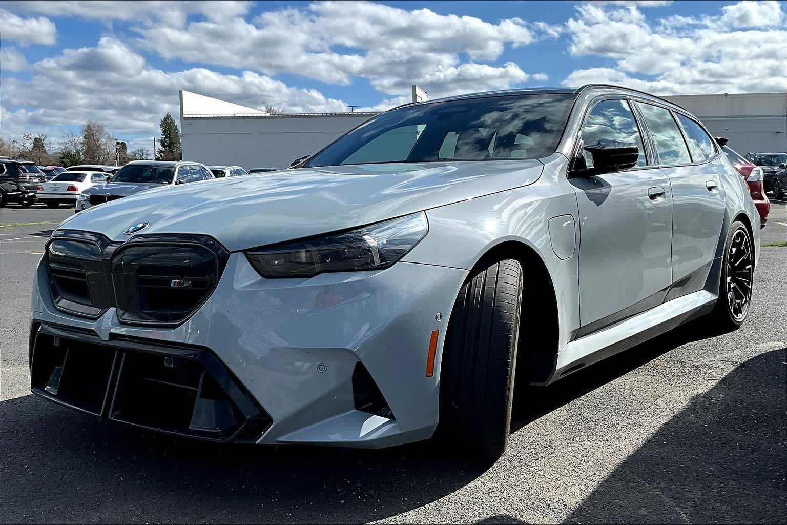 Gray (Brooklyn Grey Metallic) 2026 BMW M5 Touring AWD Wagon All-Wheel Drive Automatic