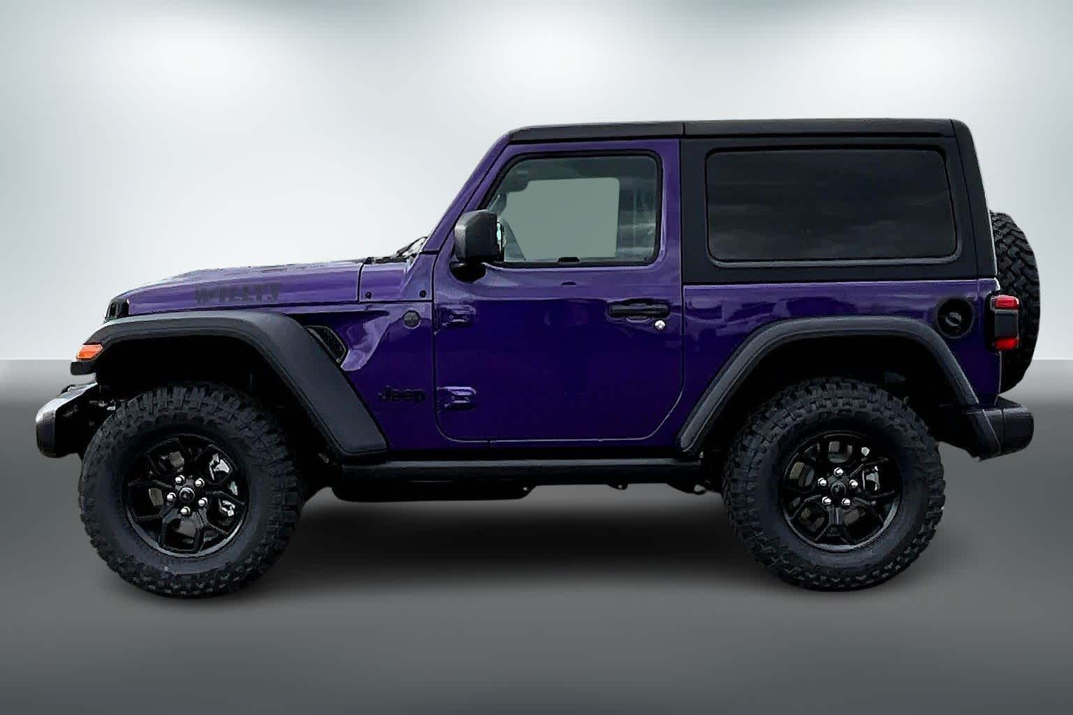 View vehicle photo 3
