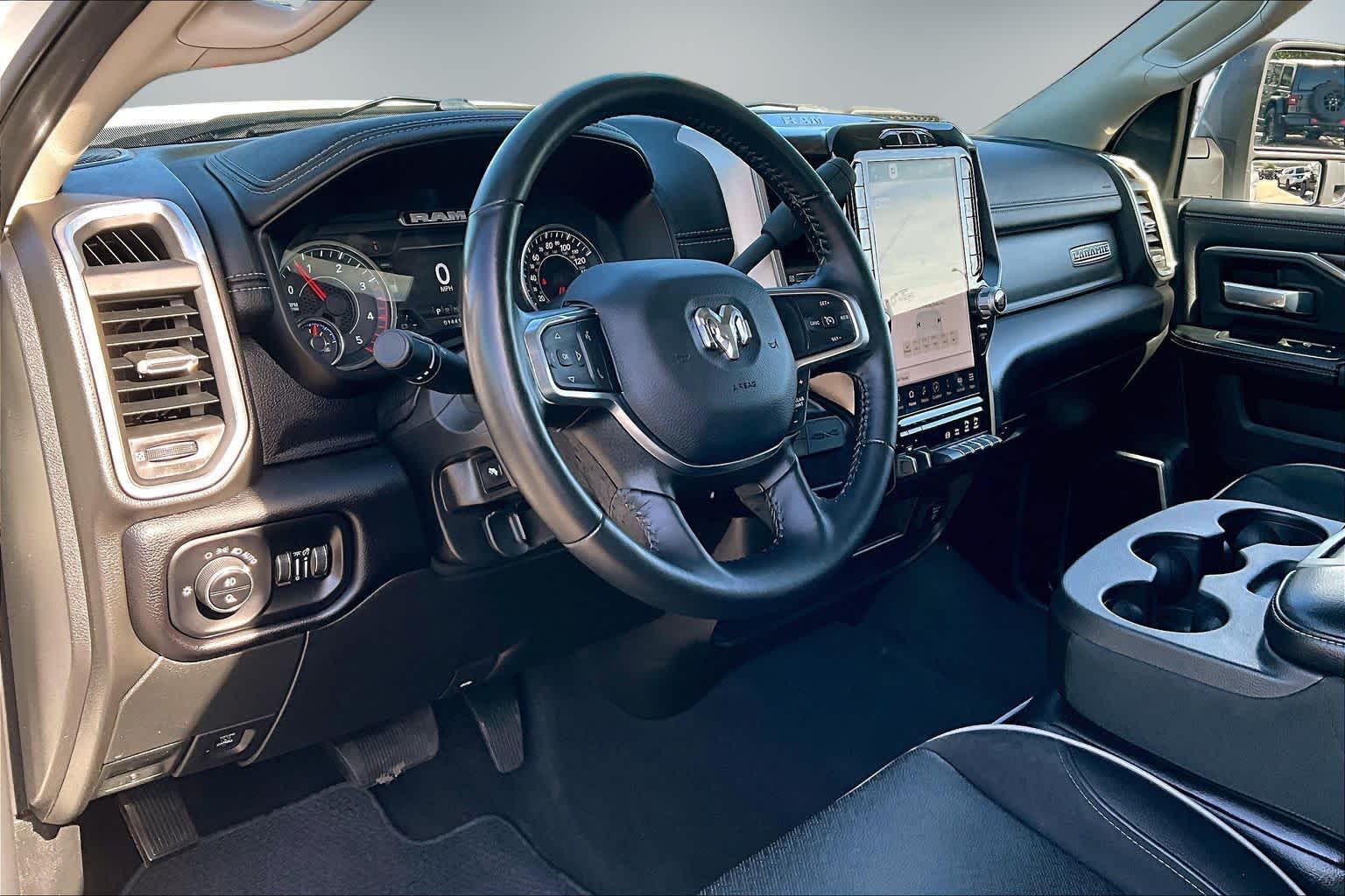 View vehicle photo 2