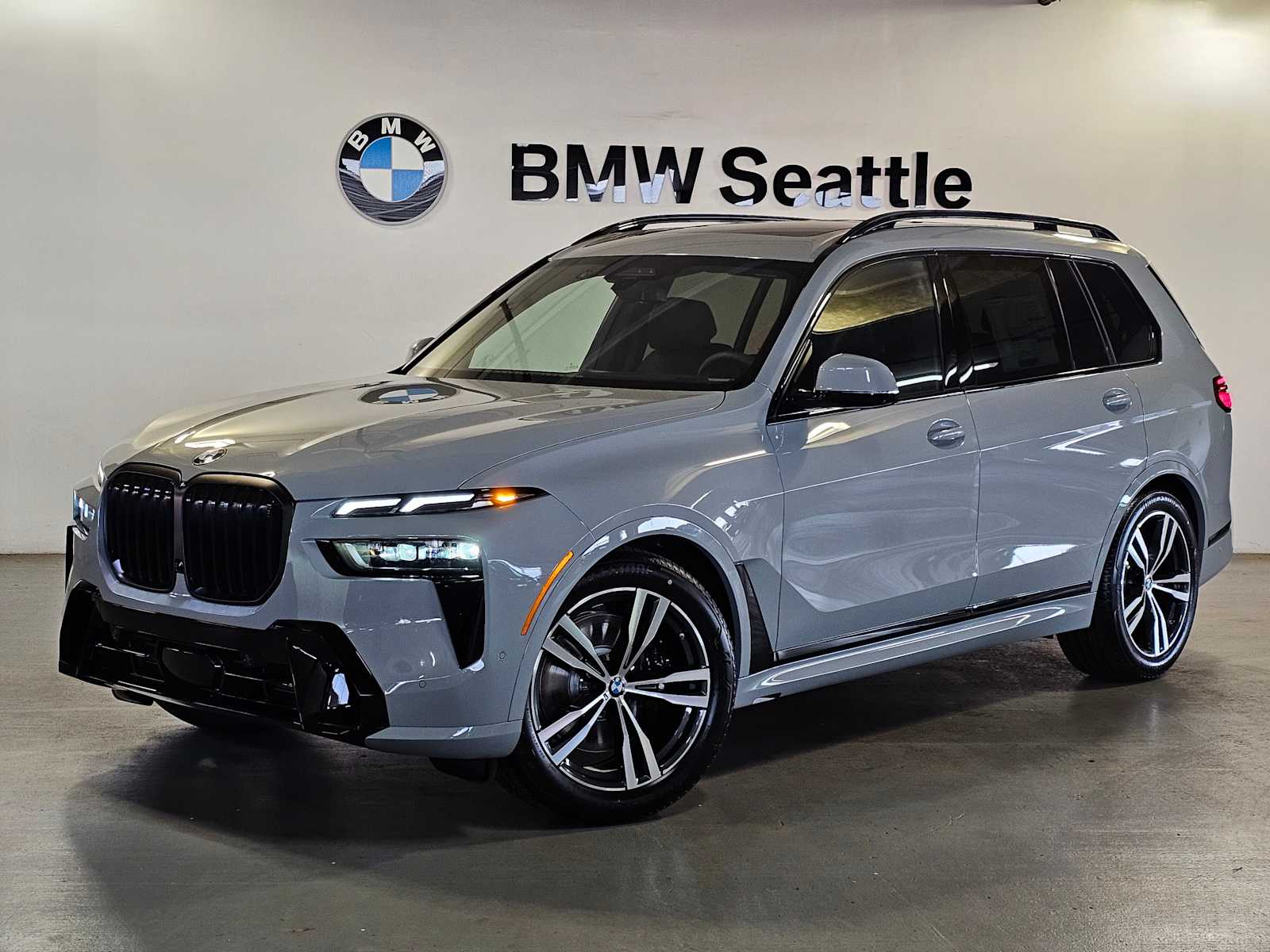 Gray (Brooklyn Grey Metallic) 2027 BMW X7 SUV / Crossover All-Wheel Drive 8-Speed Automatic