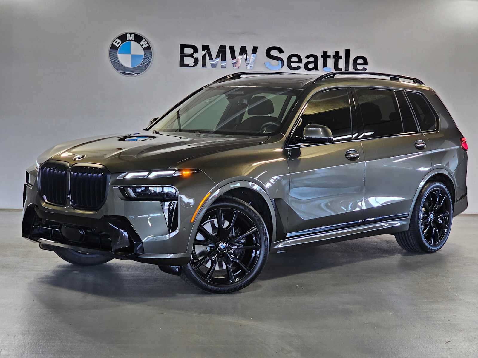 Manhattan Green Metallic 2024 BMW X7 xDrive40i AWD SUV / Crossover All-Wheel Drive 8-Speed Automatic