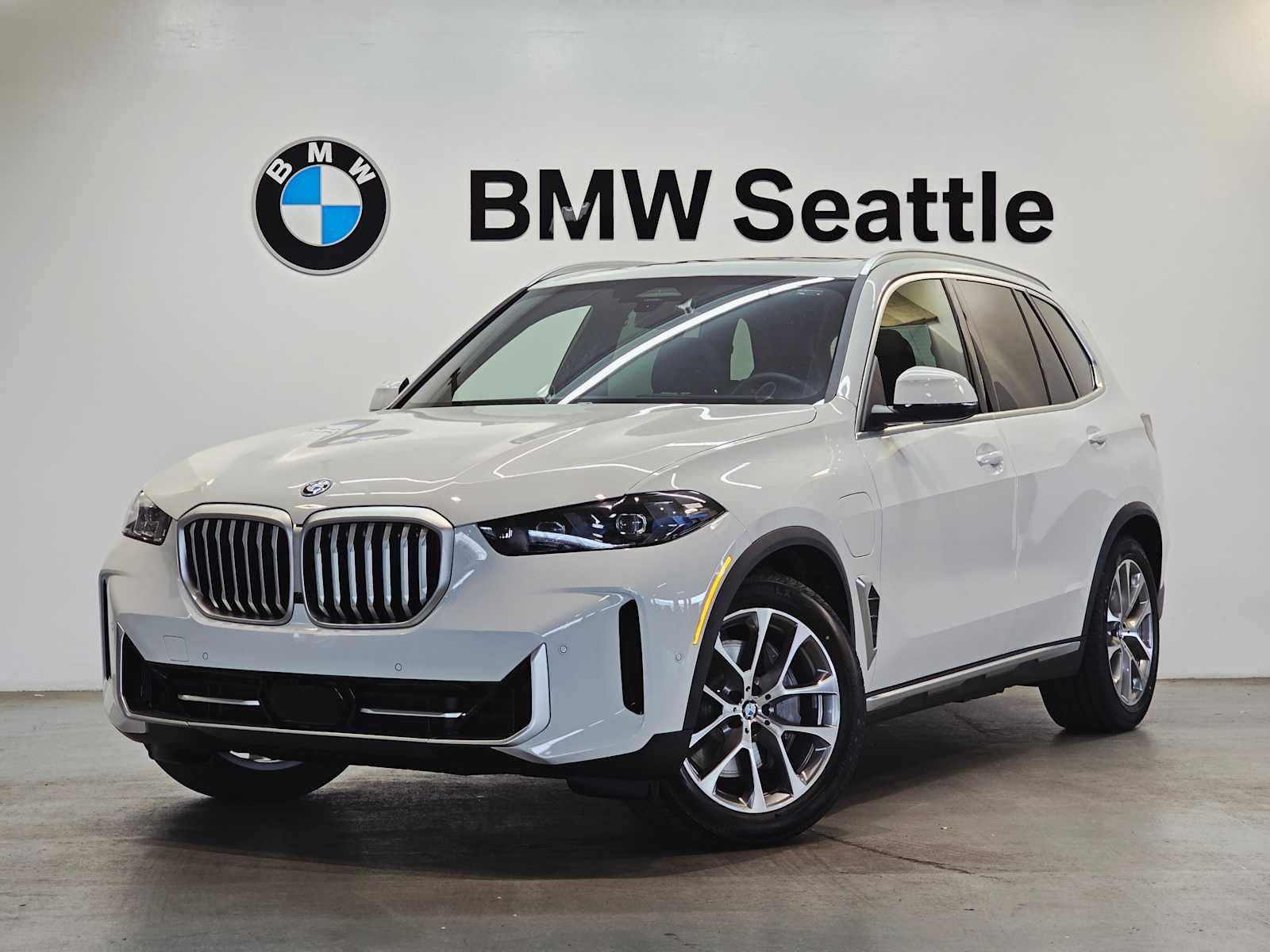 Alpine White 2026 BMW X5 xDrive50e SUV / Crossover All-Wheel Drive 8-Speed Automatic