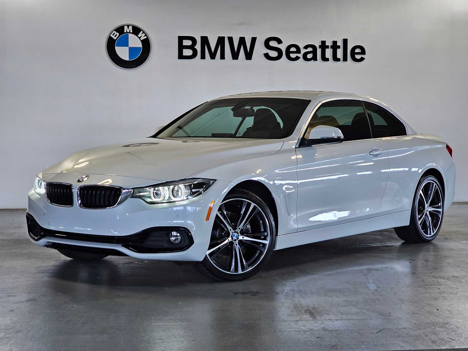 WHI/White 2018 BMW 4 Series Convertible All-Wheel Drive 8-Speed Automatic