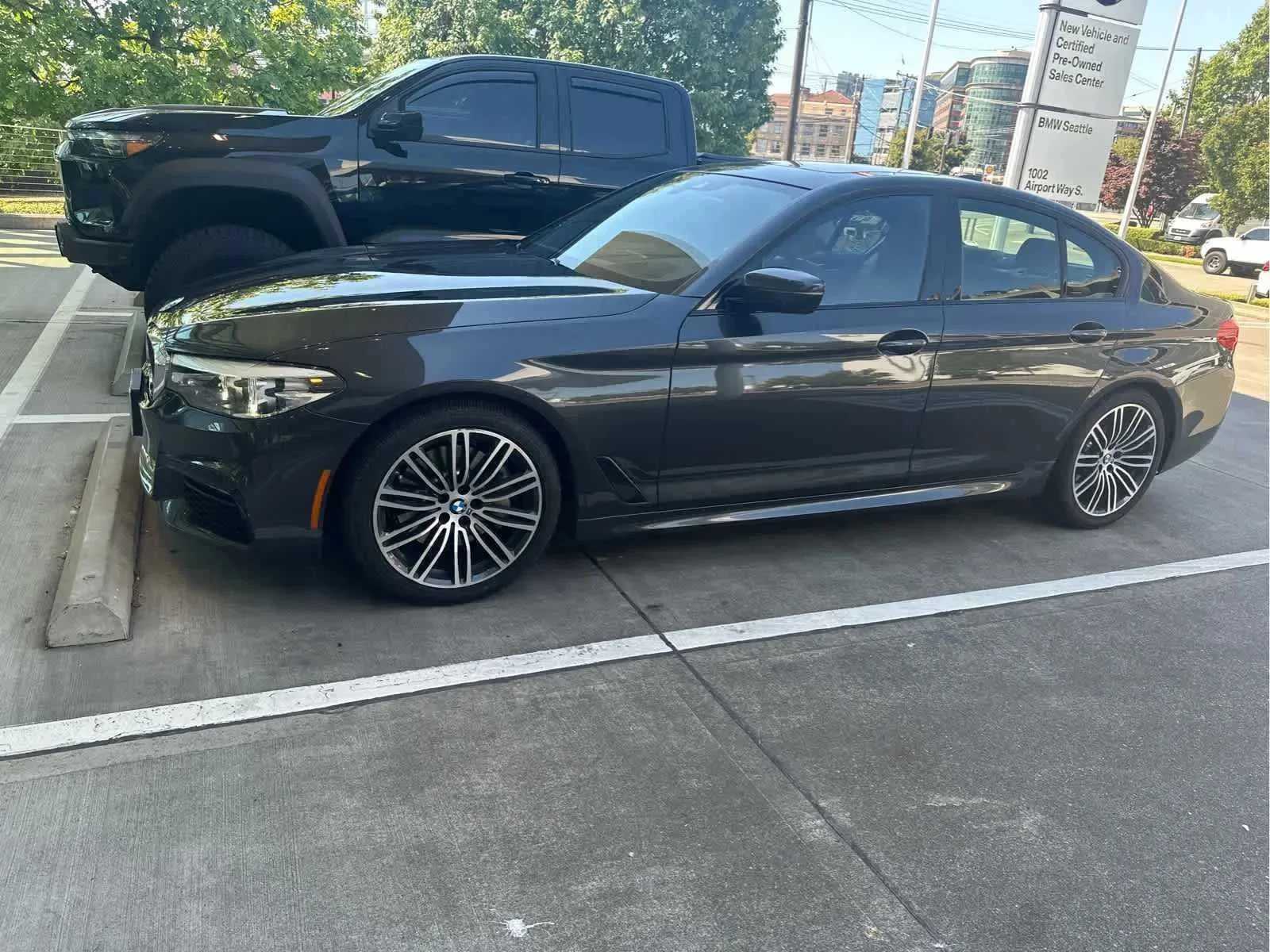 Gray (Dark Graphite Metallic) 2019 BMW 5 Series Sedan All-Wheel Drive 8-Speed Automatic