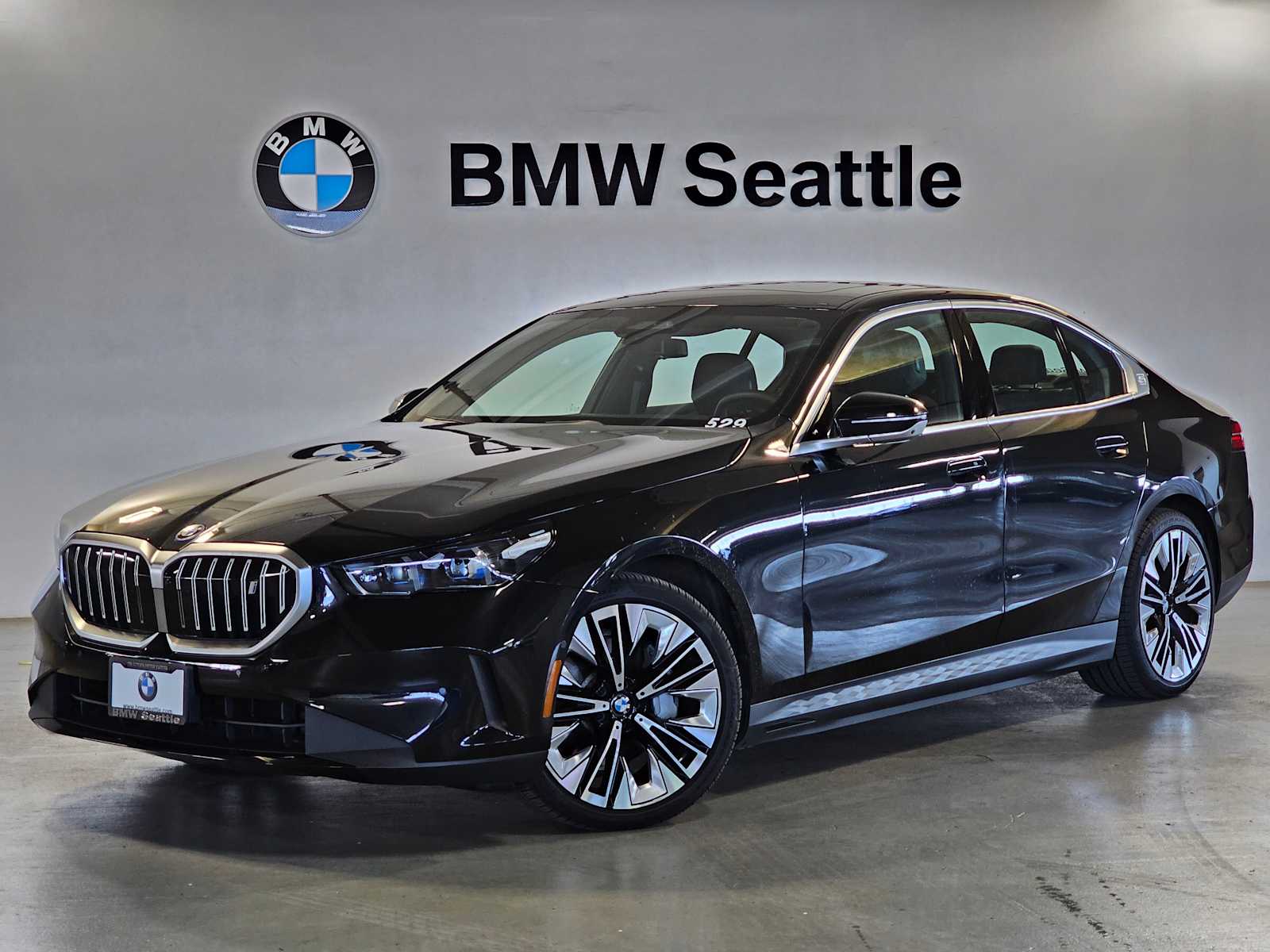 Black Sapphire Metallic 2026 BMW i5 Sedan All-Wheel Drive 1-Speed Automatic