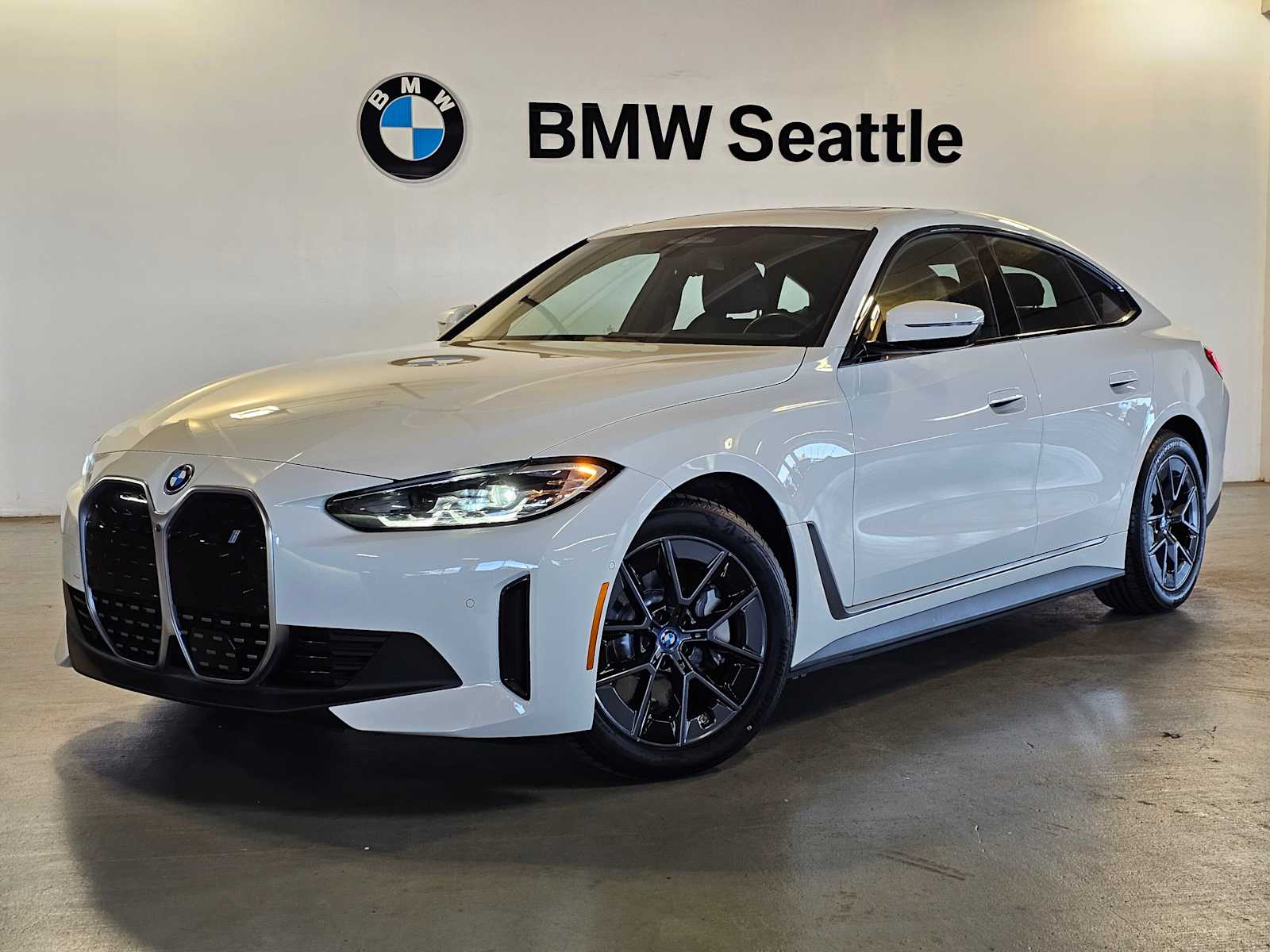 2023 BMW i4 eDrive35