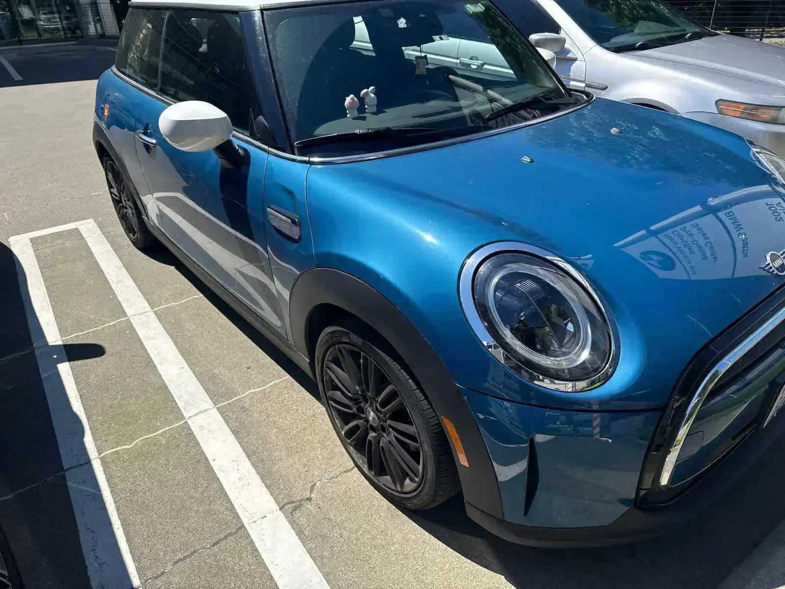 Island Blue Metallic 2022 MINI Cooper Hatchback Front-Wheel Drive 7-Speed Automatic