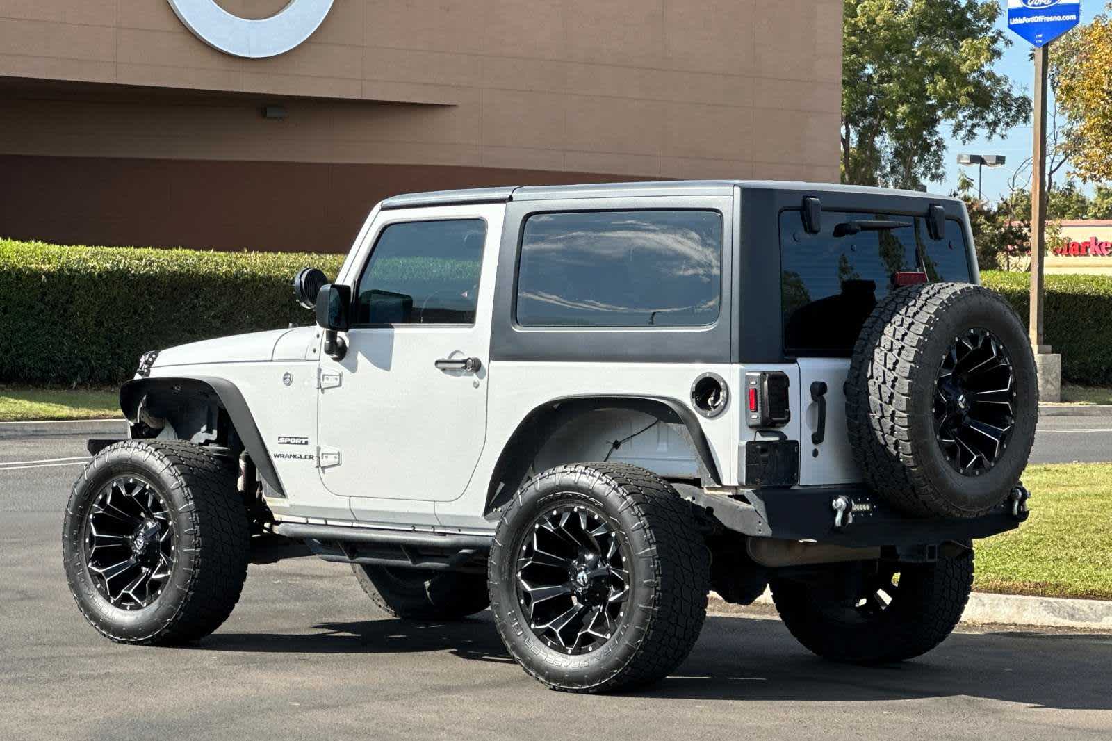 2017 Jeep Wrangler Sport 4