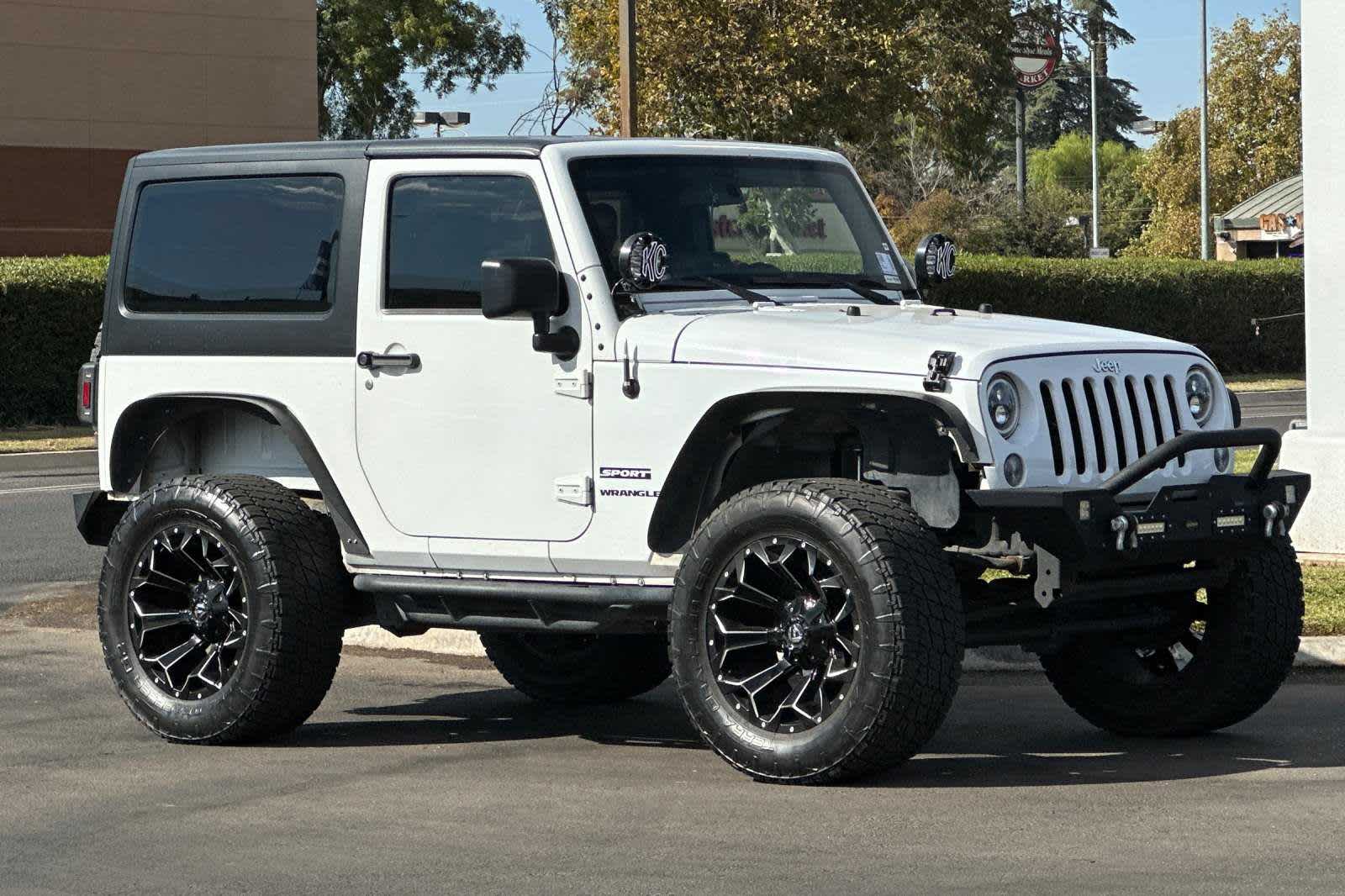 2017 Jeep Wrangler Sport 7