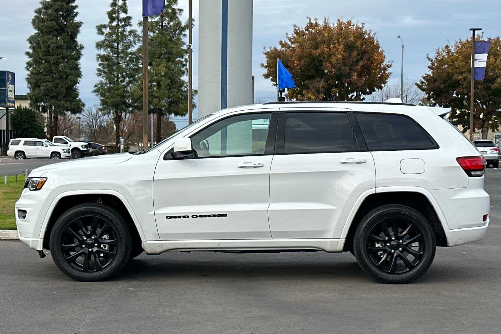 2020 Jeep Grand Cherokee Altitude 5