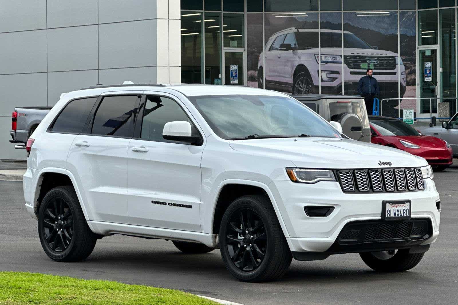 2020 Jeep Grand Cherokee Altitude 9