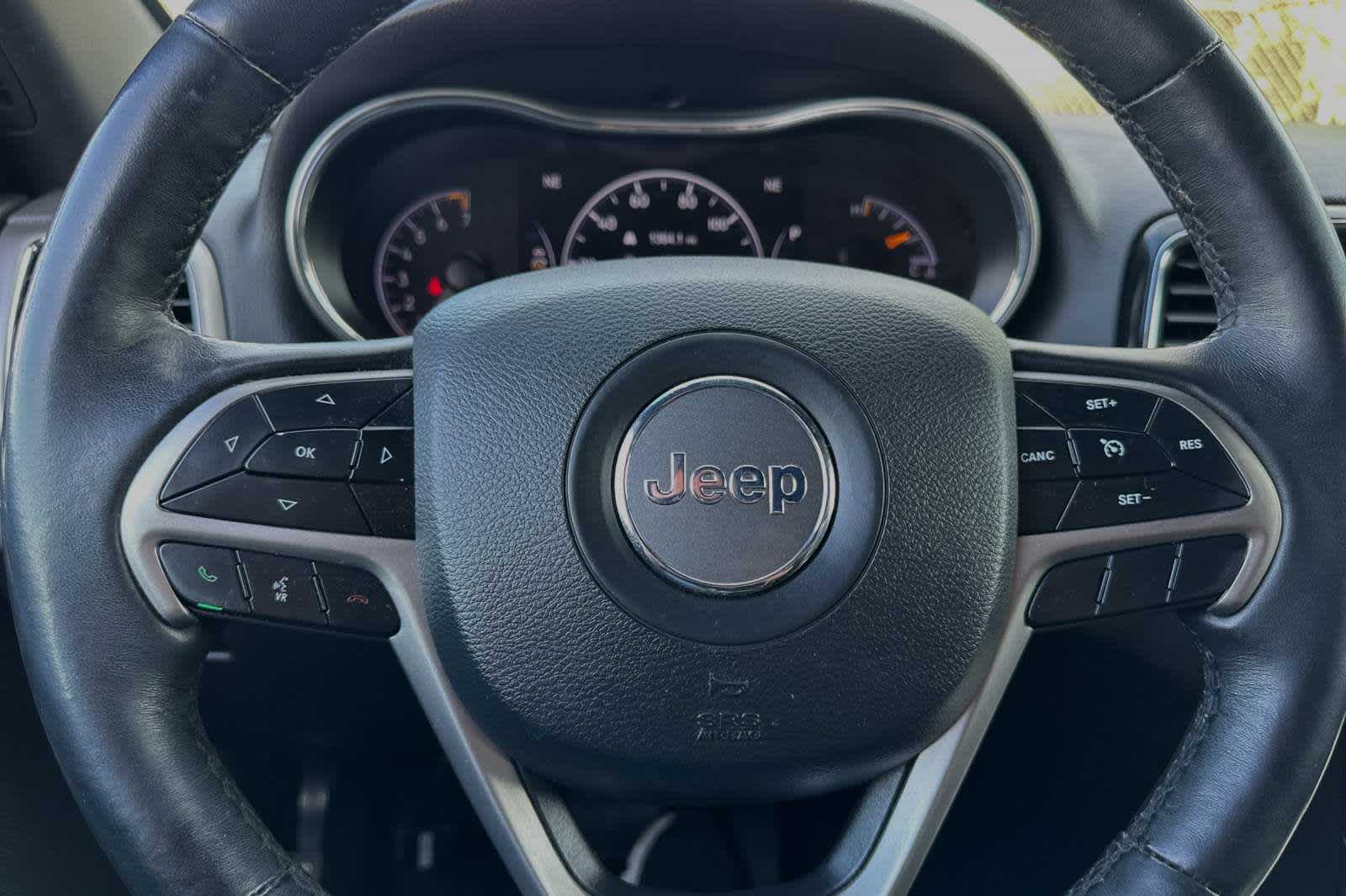 2019 Jeep Grand Cherokee Limited 24