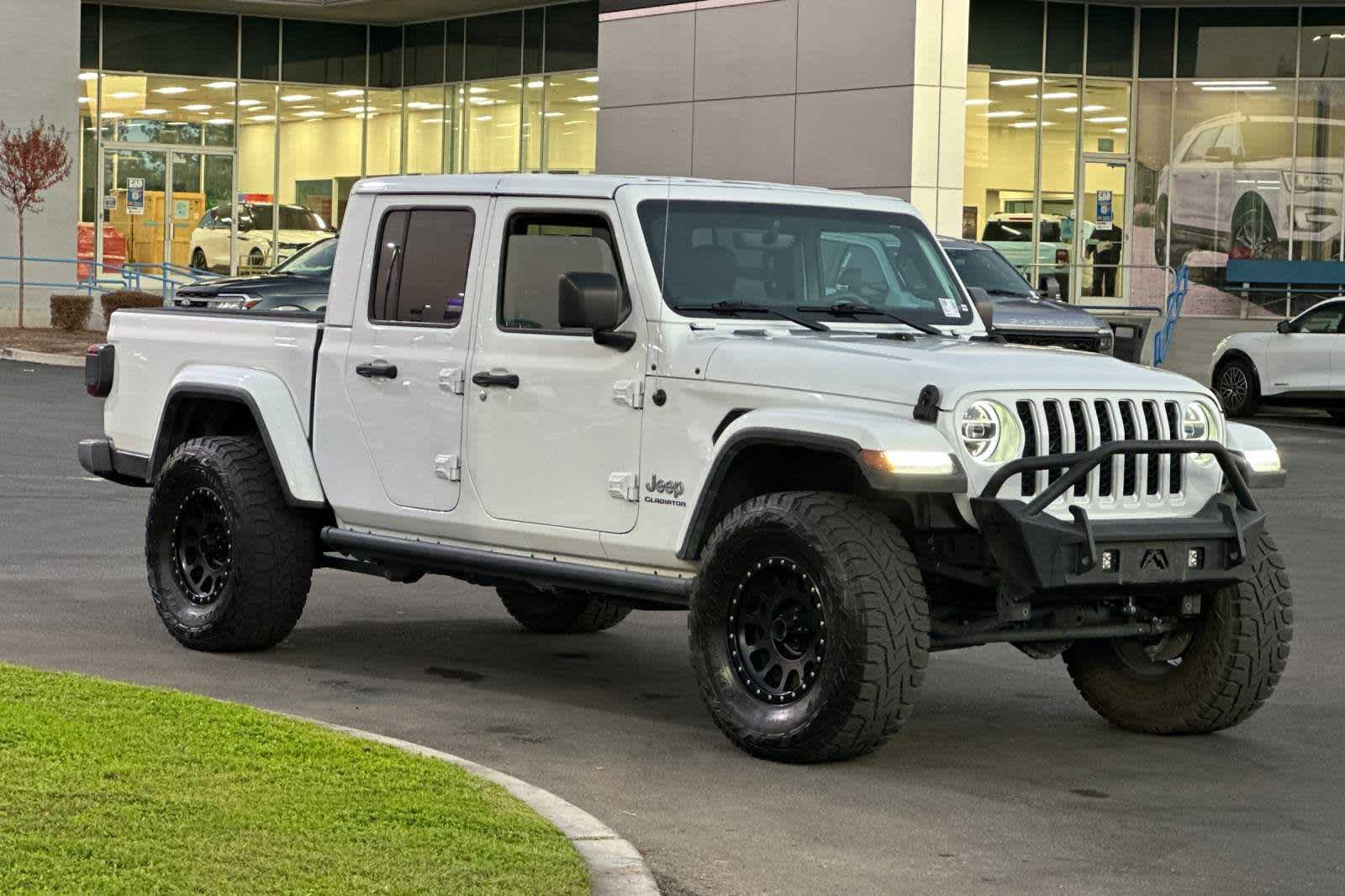 2020 Jeep Gladiator Overland 4x4 9