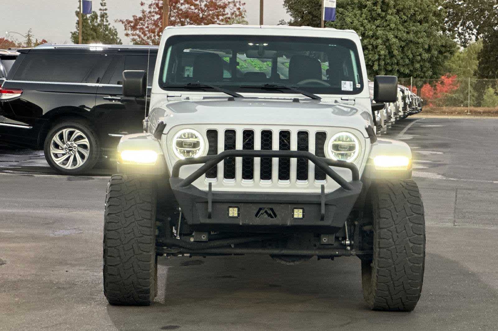 2020 Jeep Gladiator Overland 4x4 10