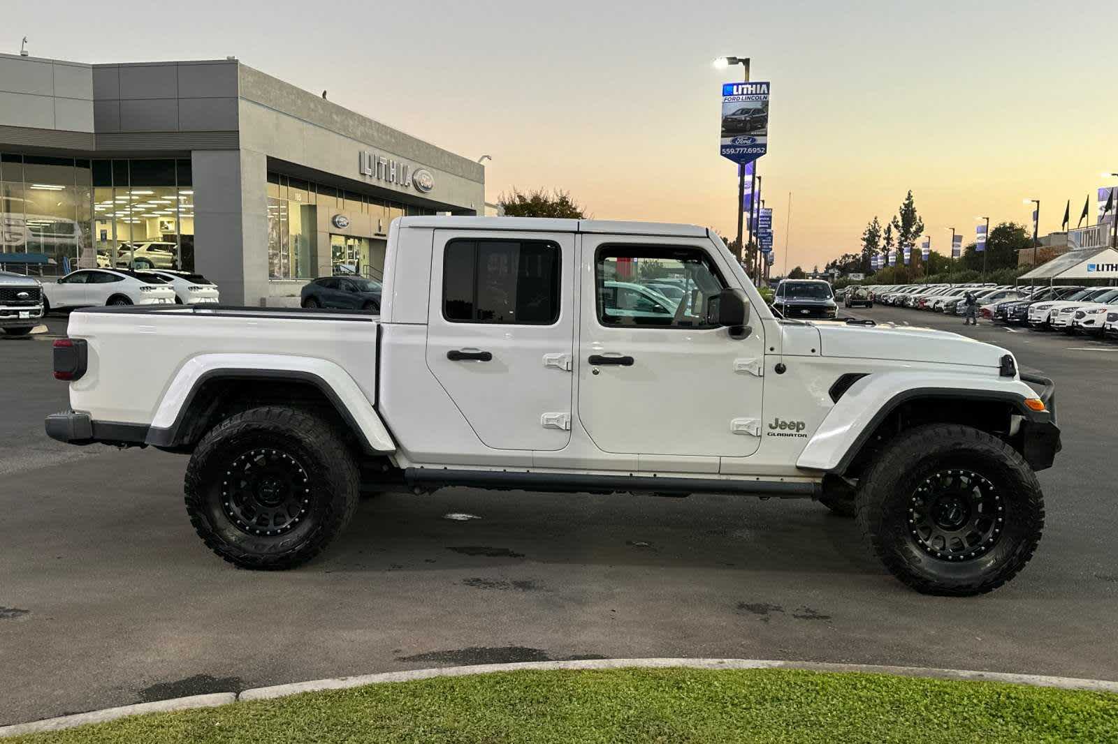 2020 Jeep Gladiator Overland 4x4 8