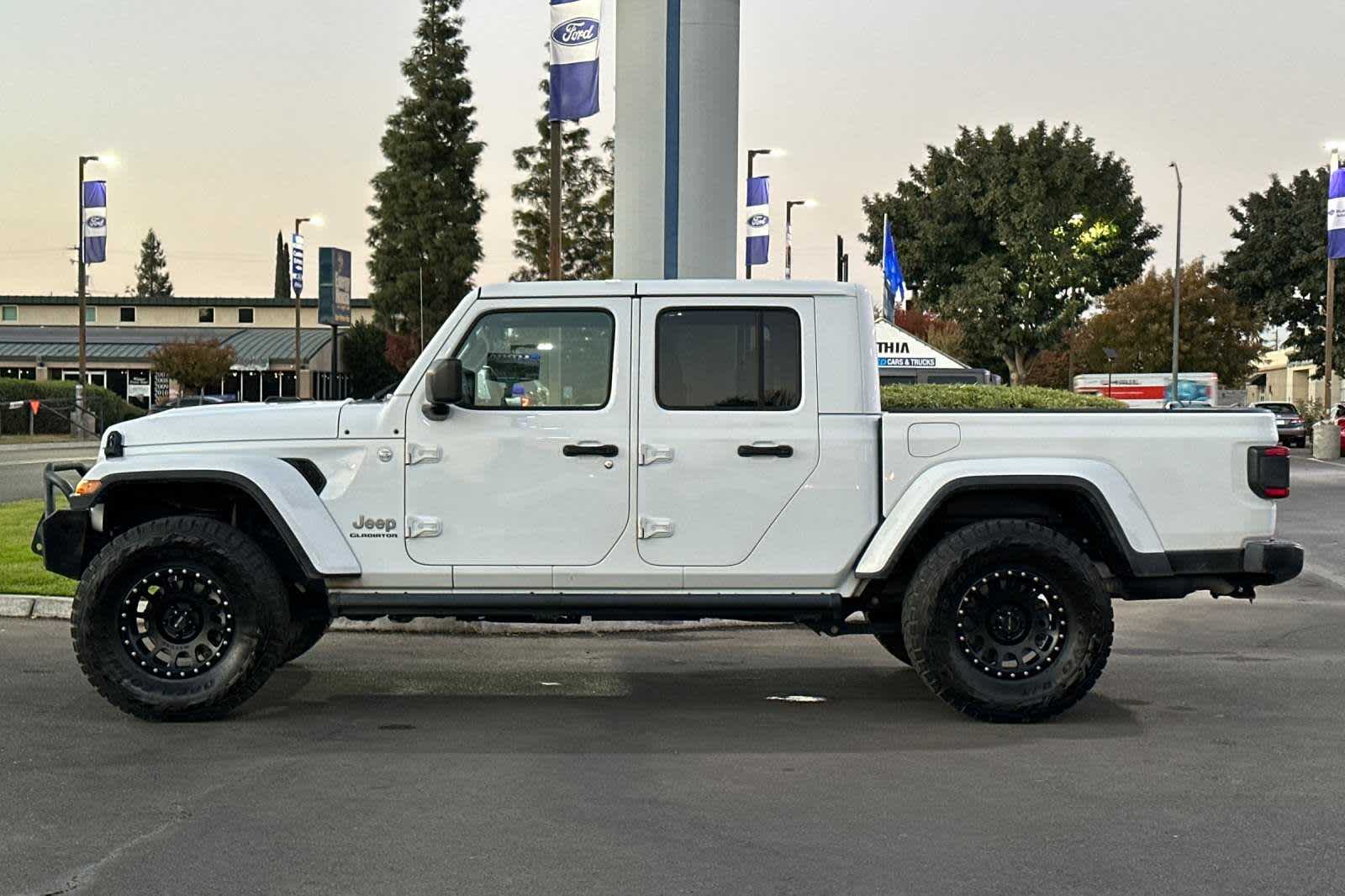 2020 Jeep Gladiator Overland 4x4 5