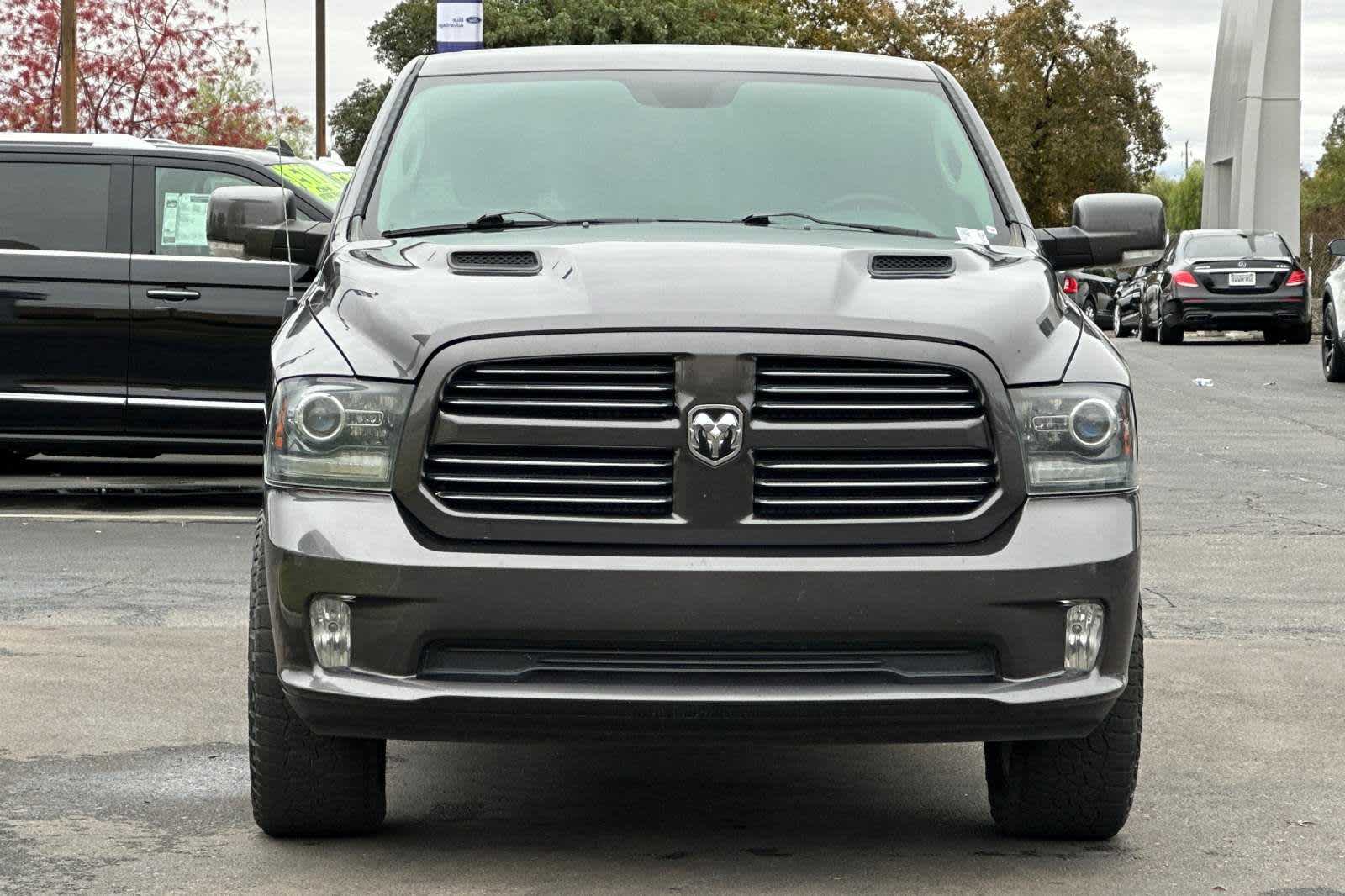 2014 Ram 1500 Sport 4WD Crew Cab 140.5 10