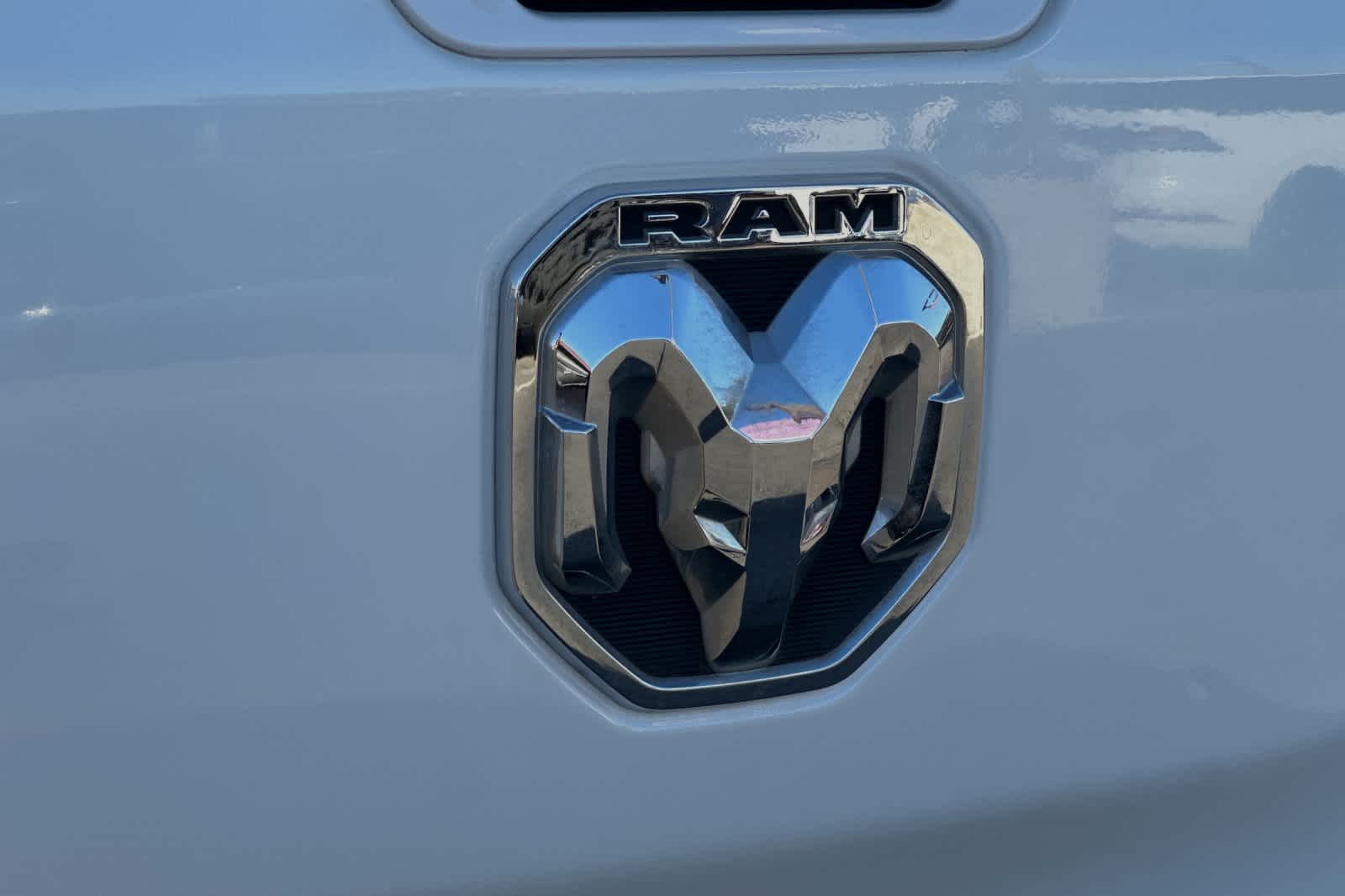 2019 Ram 1500 Laramie 4x2 Crew Cab 57 Box 26