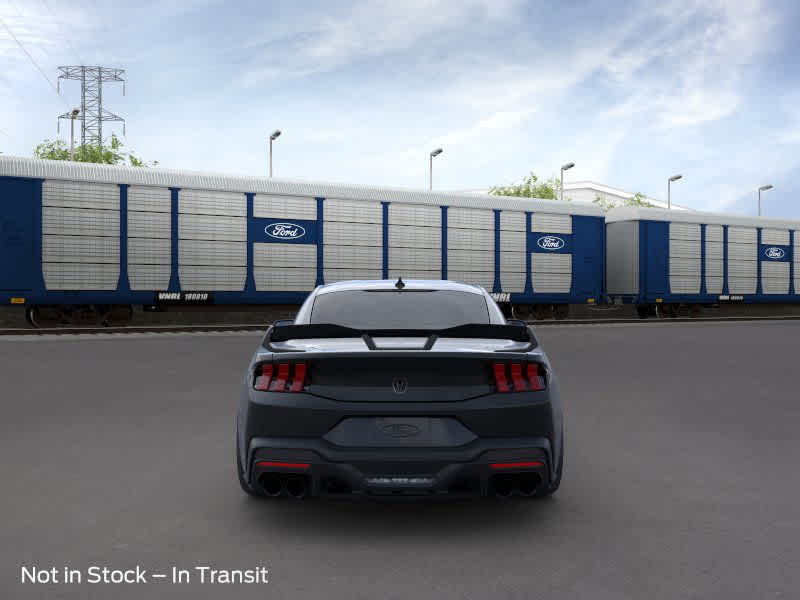 2024 Ford Mustang Dark Horse 5