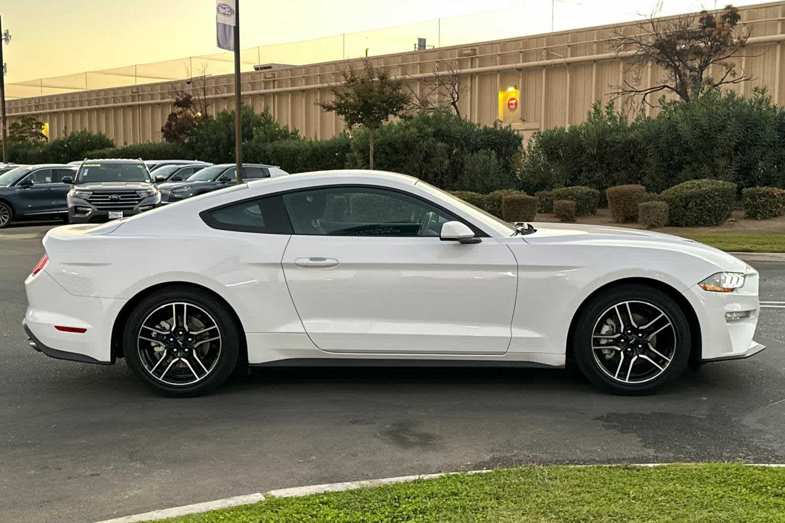 2021 Ford Mustang EcoBoost 9