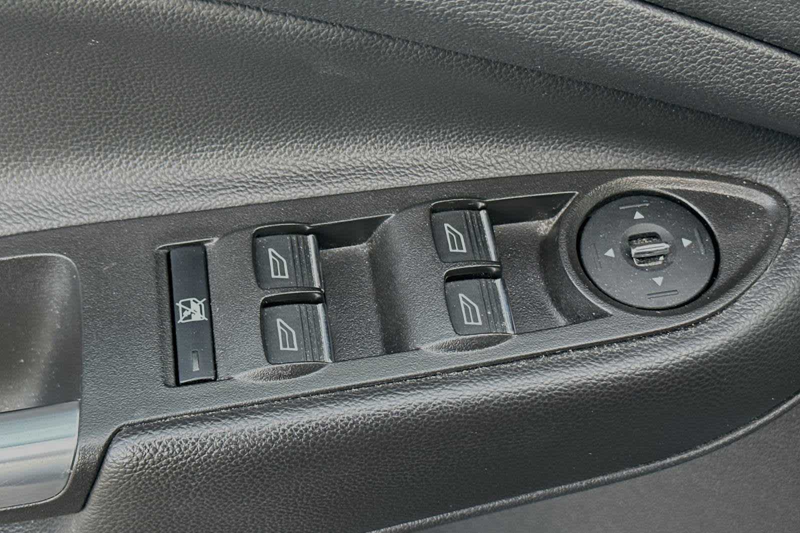 2014 Ford C-Max Energi SEL 13