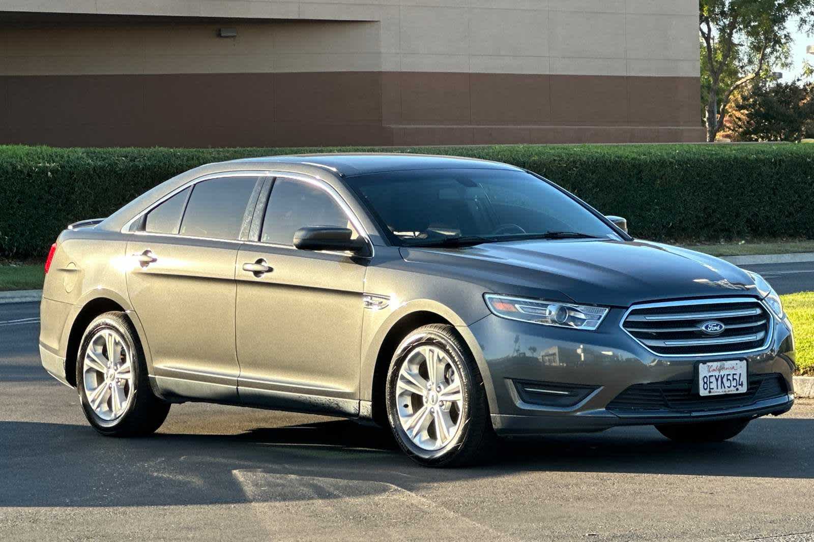 2018 Ford Taurus SEL 9