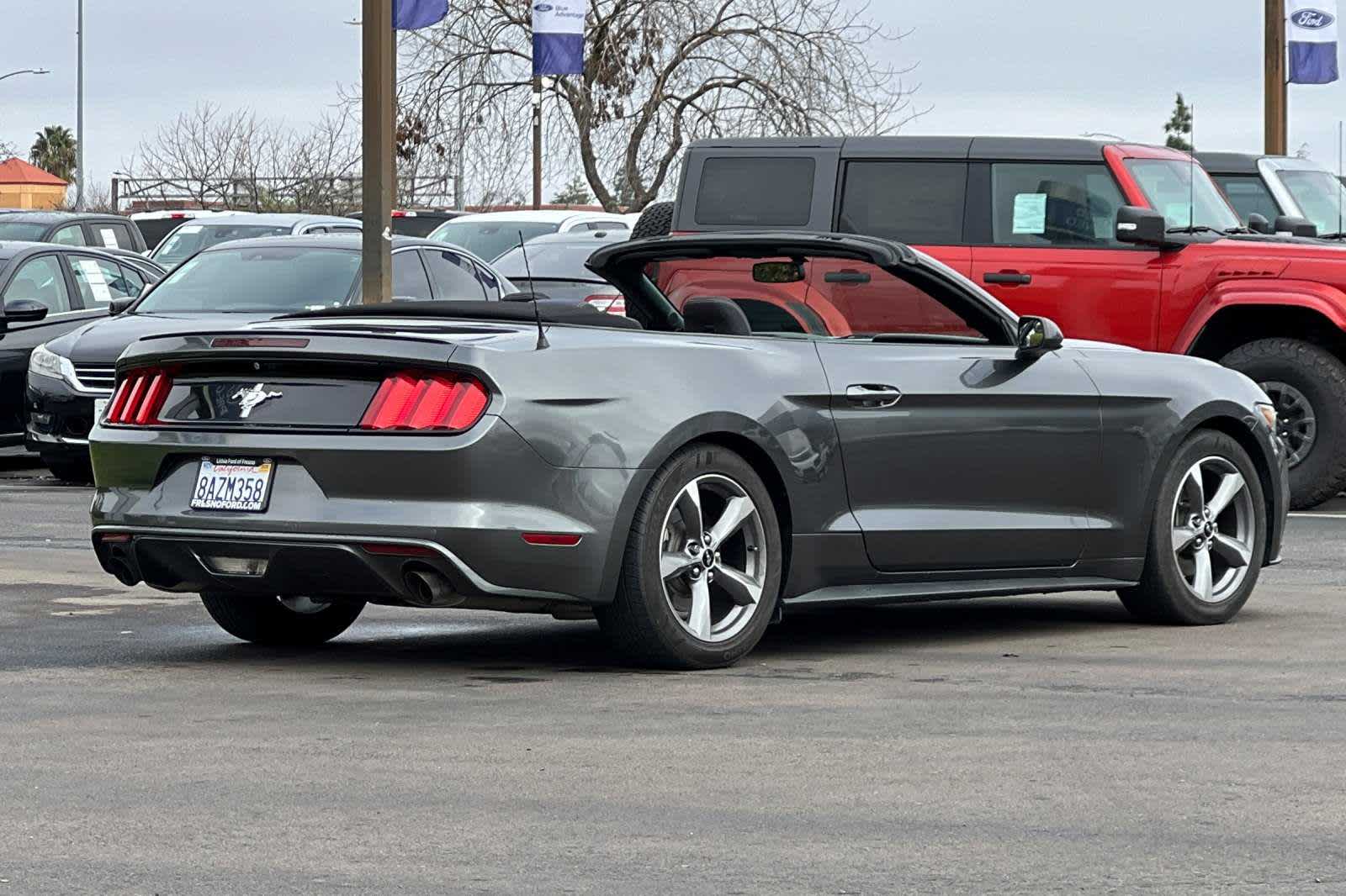 2017 Ford Mustang V6 2