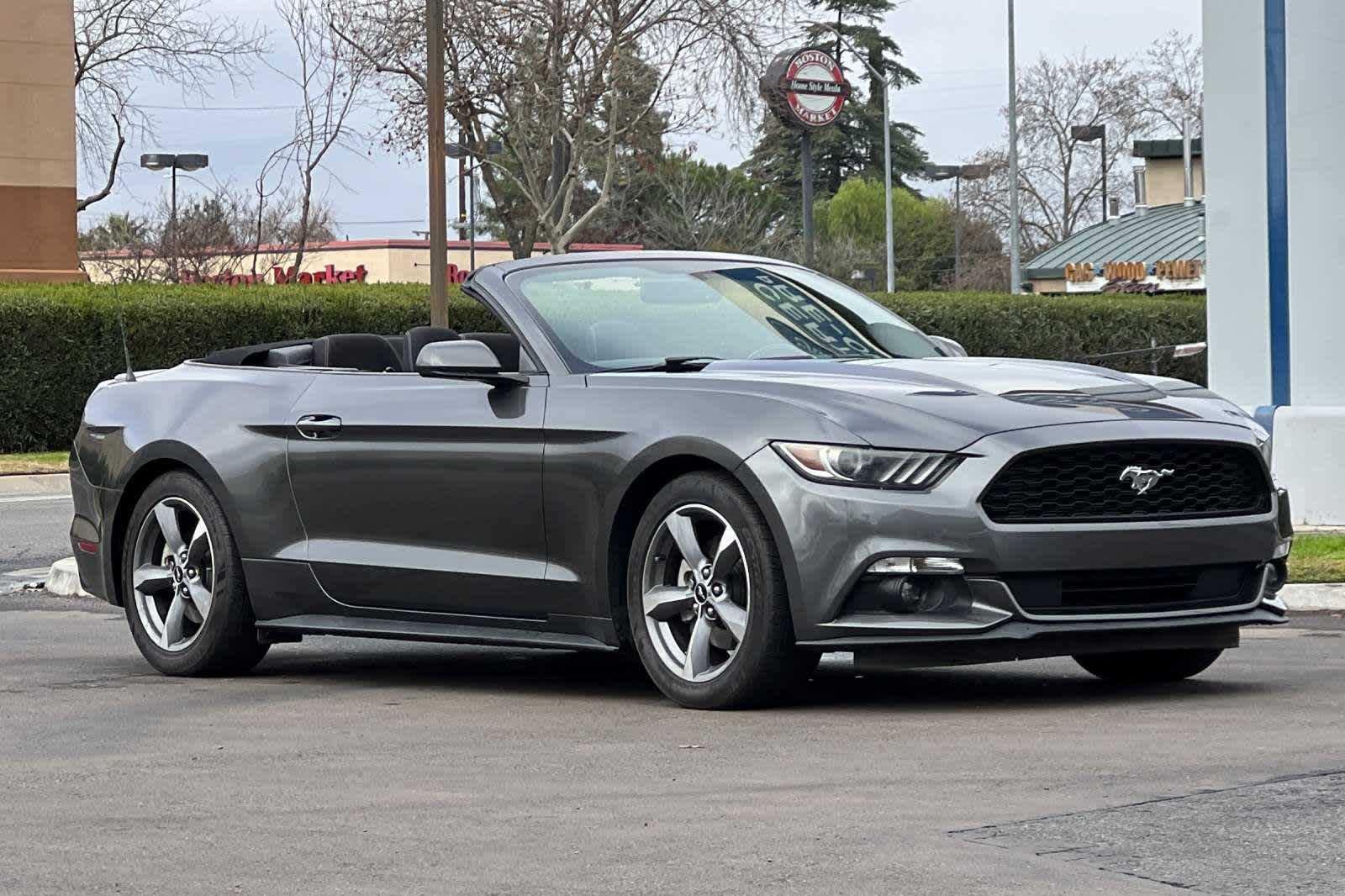 2017 Ford Mustang V6 10