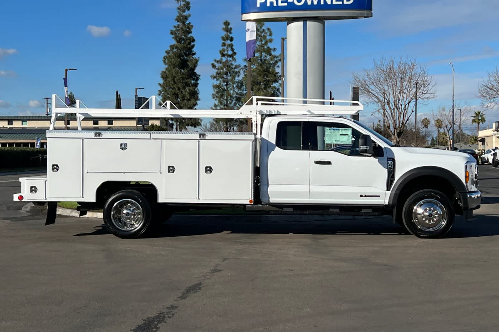 2024 Ford Super Duty F-450 DRW XLT 2WD SuperCab 192 WB 84 CA 8