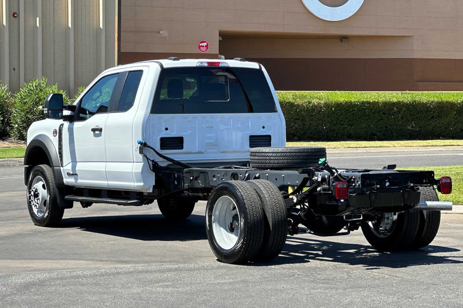 2024 Ford Super Duty F-450 DRW XL 2WD SuperCab 192 WB 84 CA 6