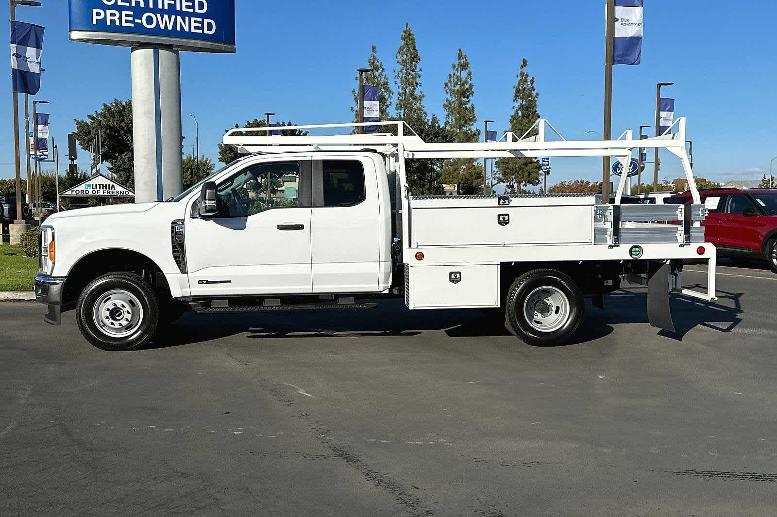 2023 Ford Super Duty F-350 DRW XL 4WD SuperCab 168 WB 60 CA 5