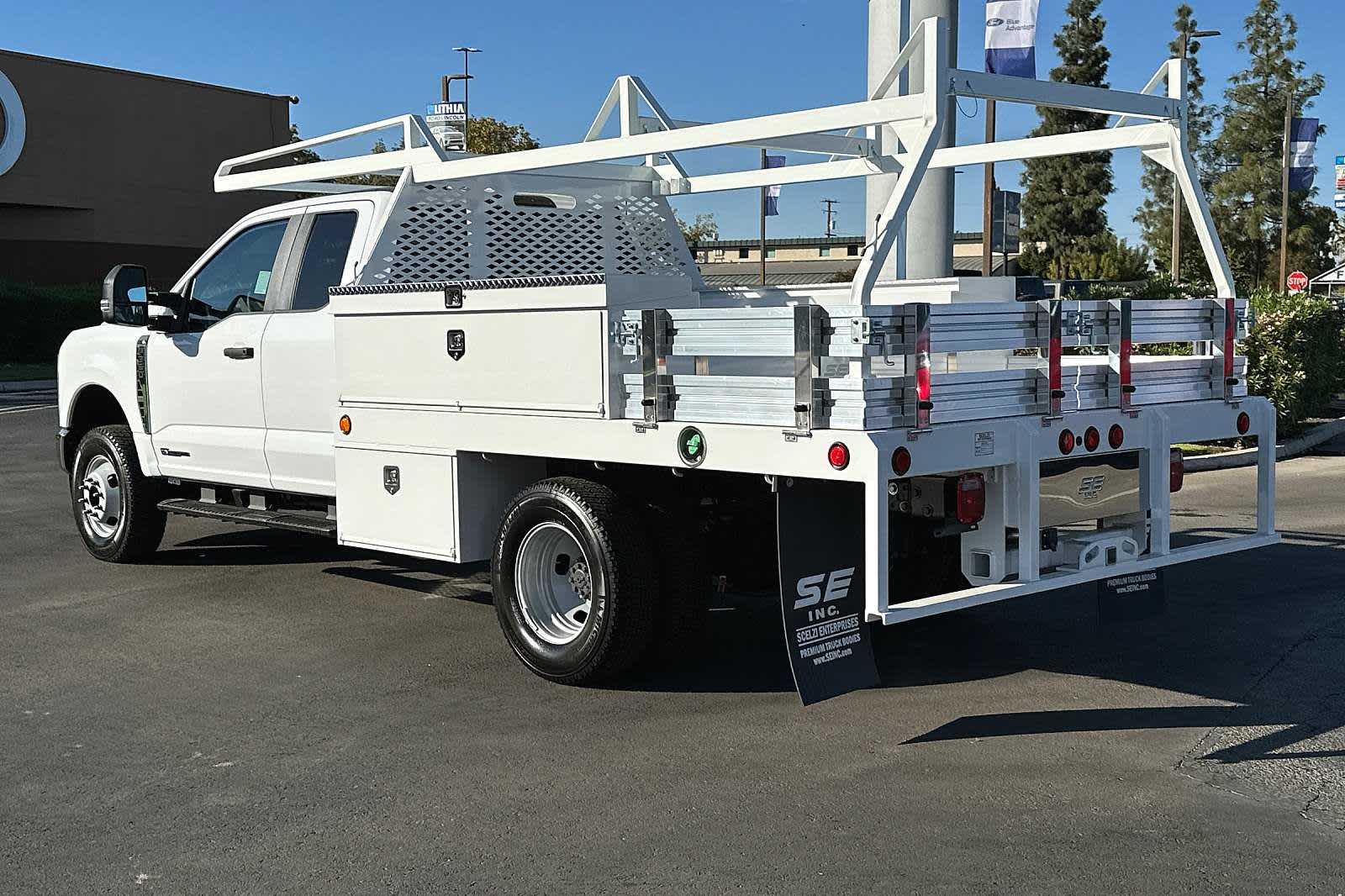 2023 Ford Super Duty F-350 DRW XL 4WD SuperCab 168 WB 60 CA 6