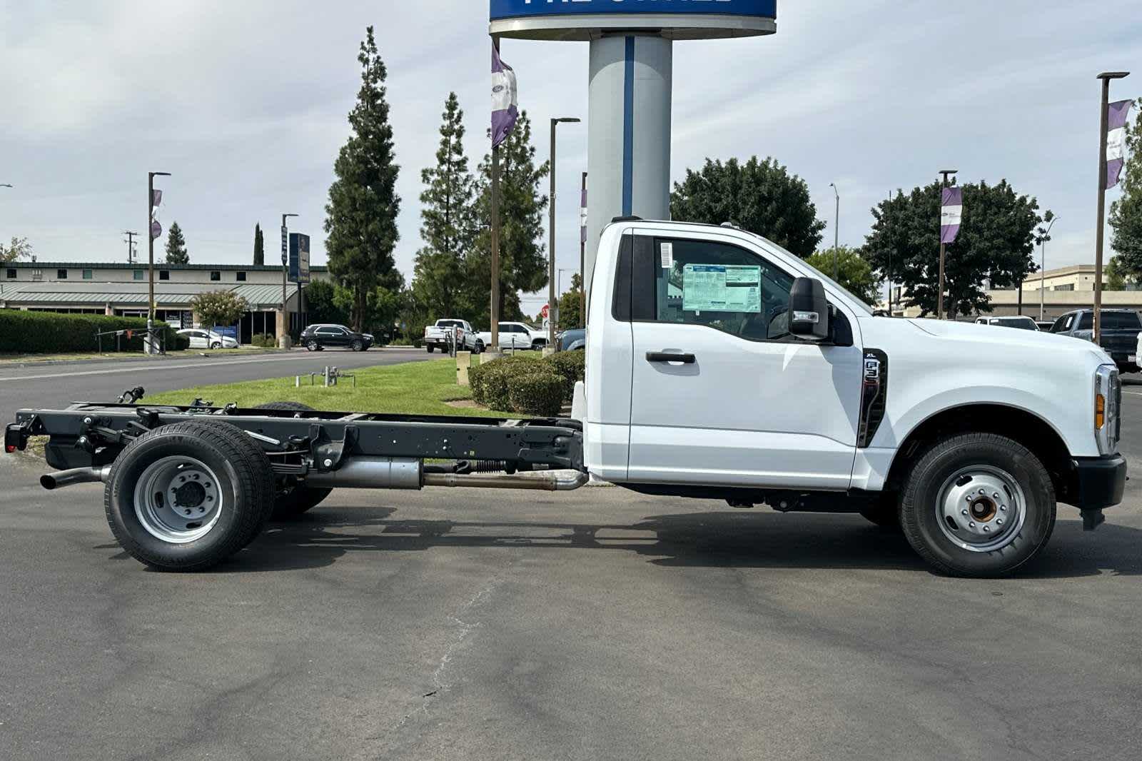 2024 Ford Super Duty F-350 DRW XL 6