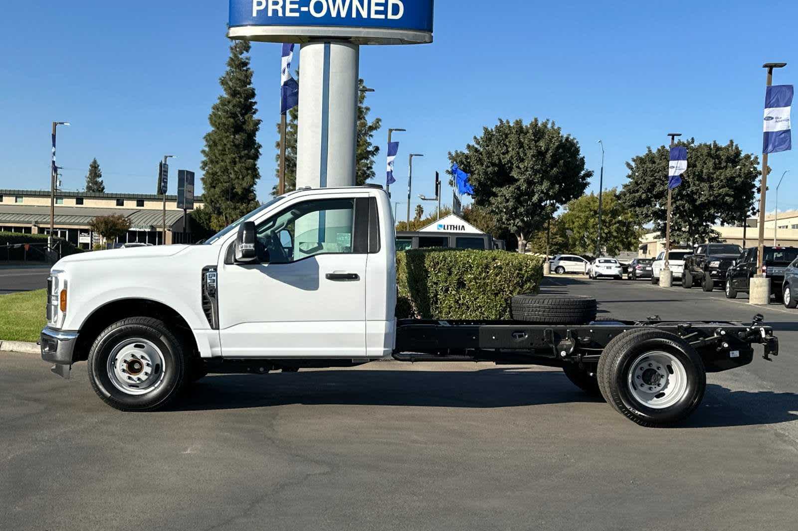 2024 Ford Super Duty F-350 DRW  3