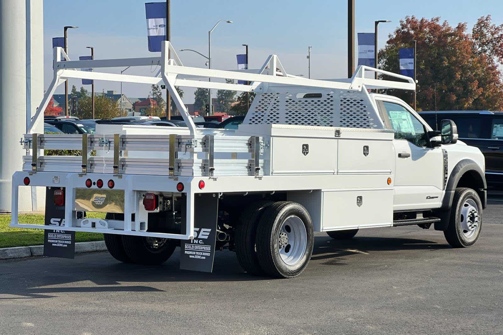 2024 Ford Super Duty F-450 DRW XL 2