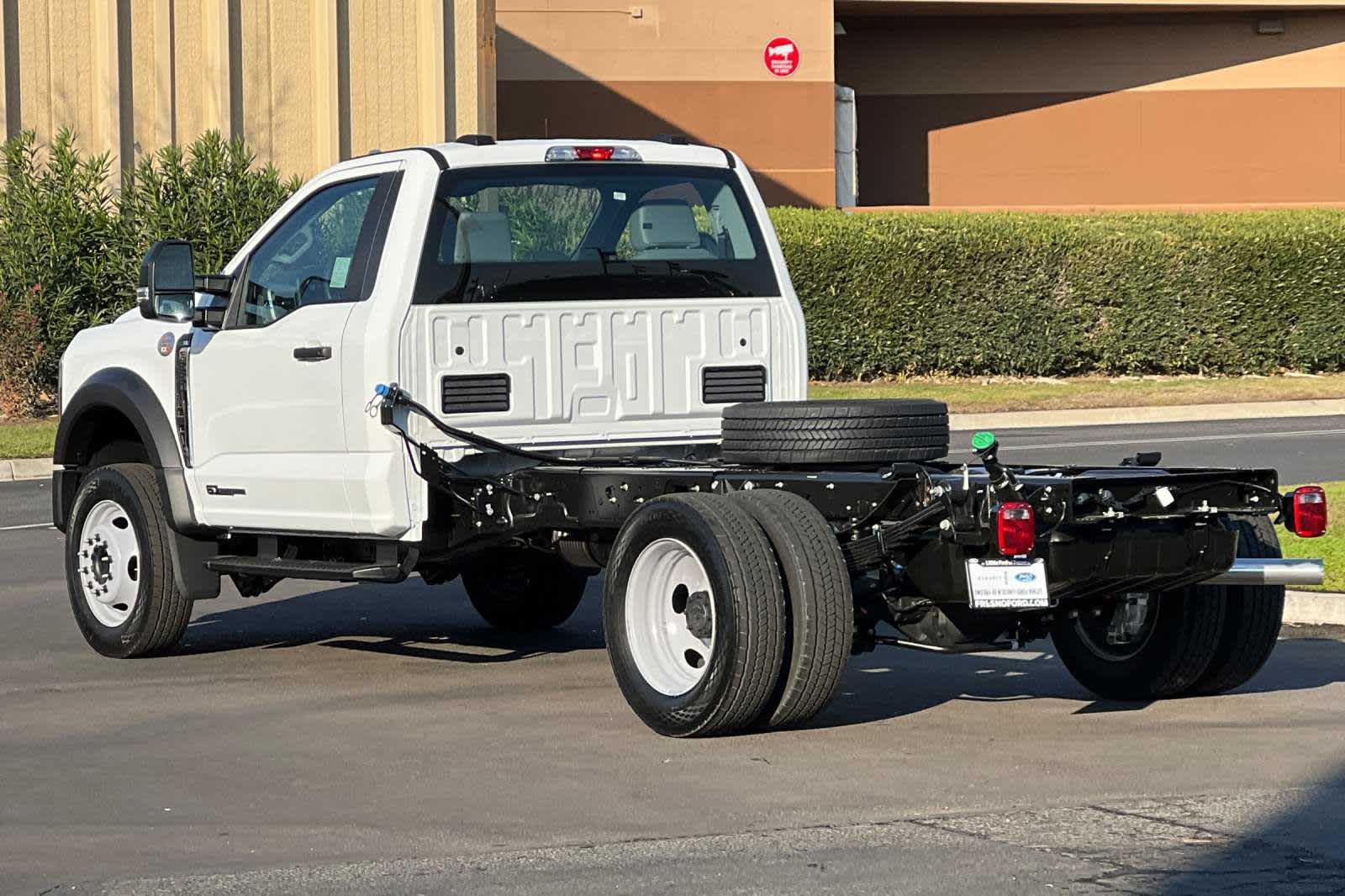 2024 Ford Super Duty F-550 DRW XL 6