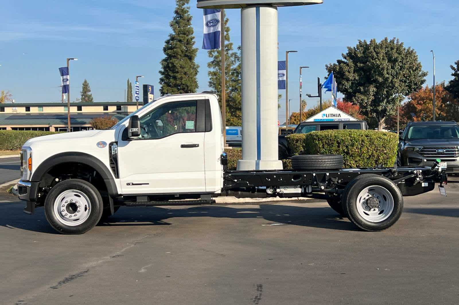 2024 Ford Super Duty F-550 DRW XL 5