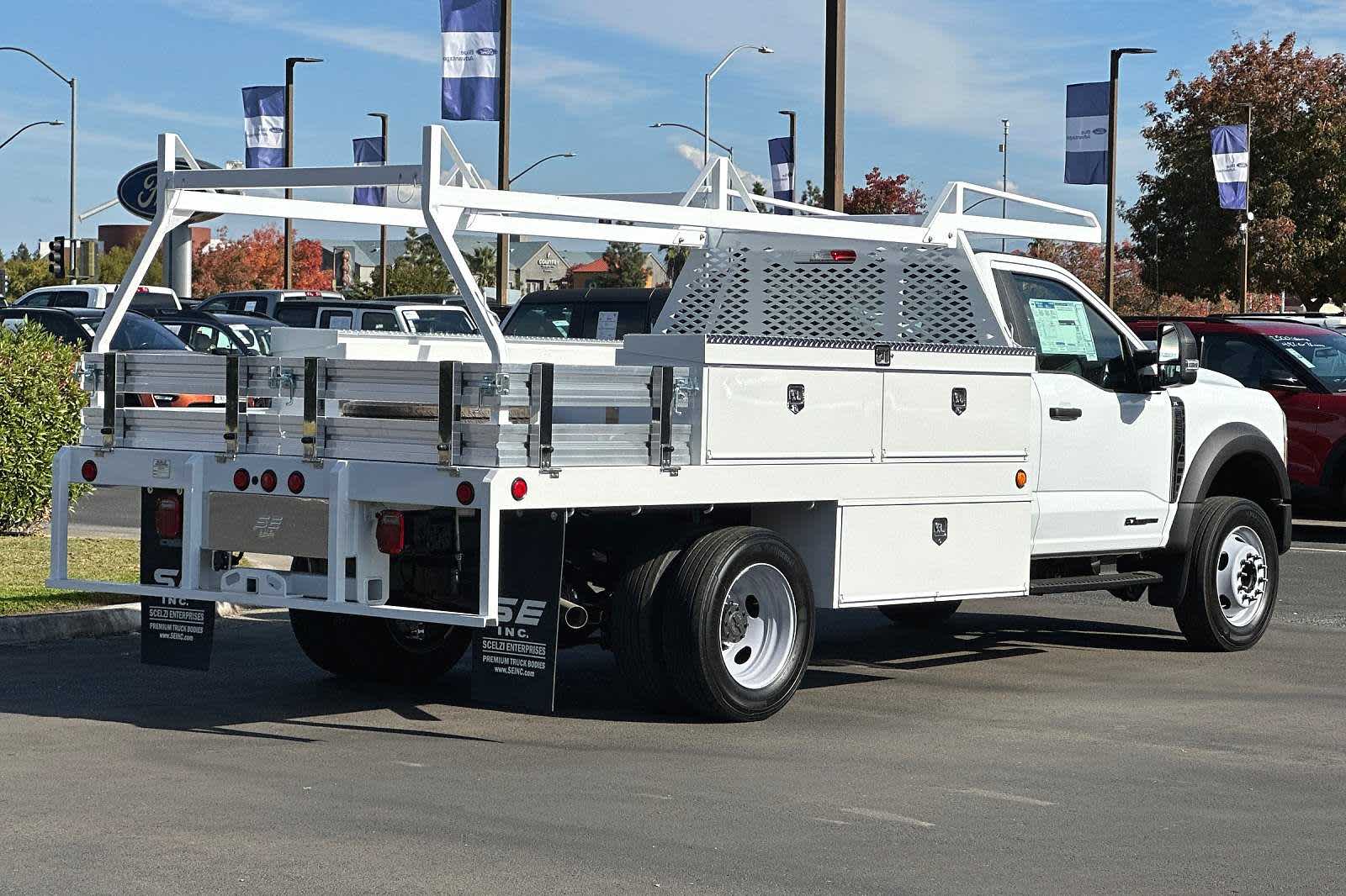 2023 Ford Super Duty F-550 DRW XL 2WD Reg Cab 169 WB 84 CA 2